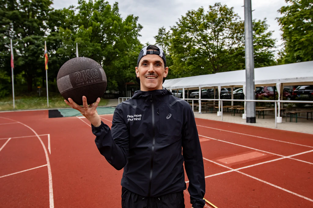 Diesem Triathleten fehlen zehn Zentimeter bis zum Sportlehrer-Studium