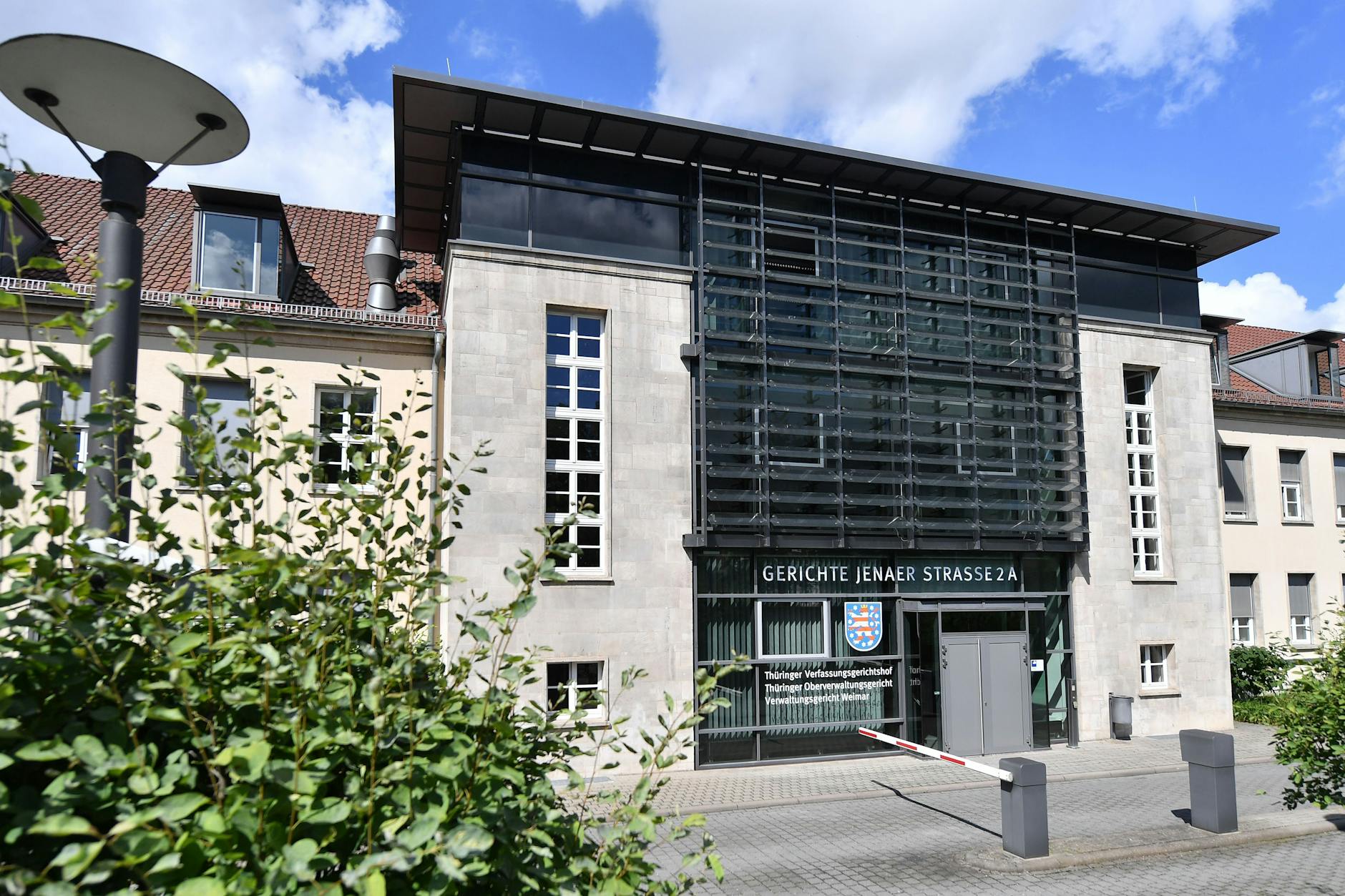 Thüringen: Das Verwaltungsgericht Weimar muss die Behauptungen der AfD-Fraktion prüfen.