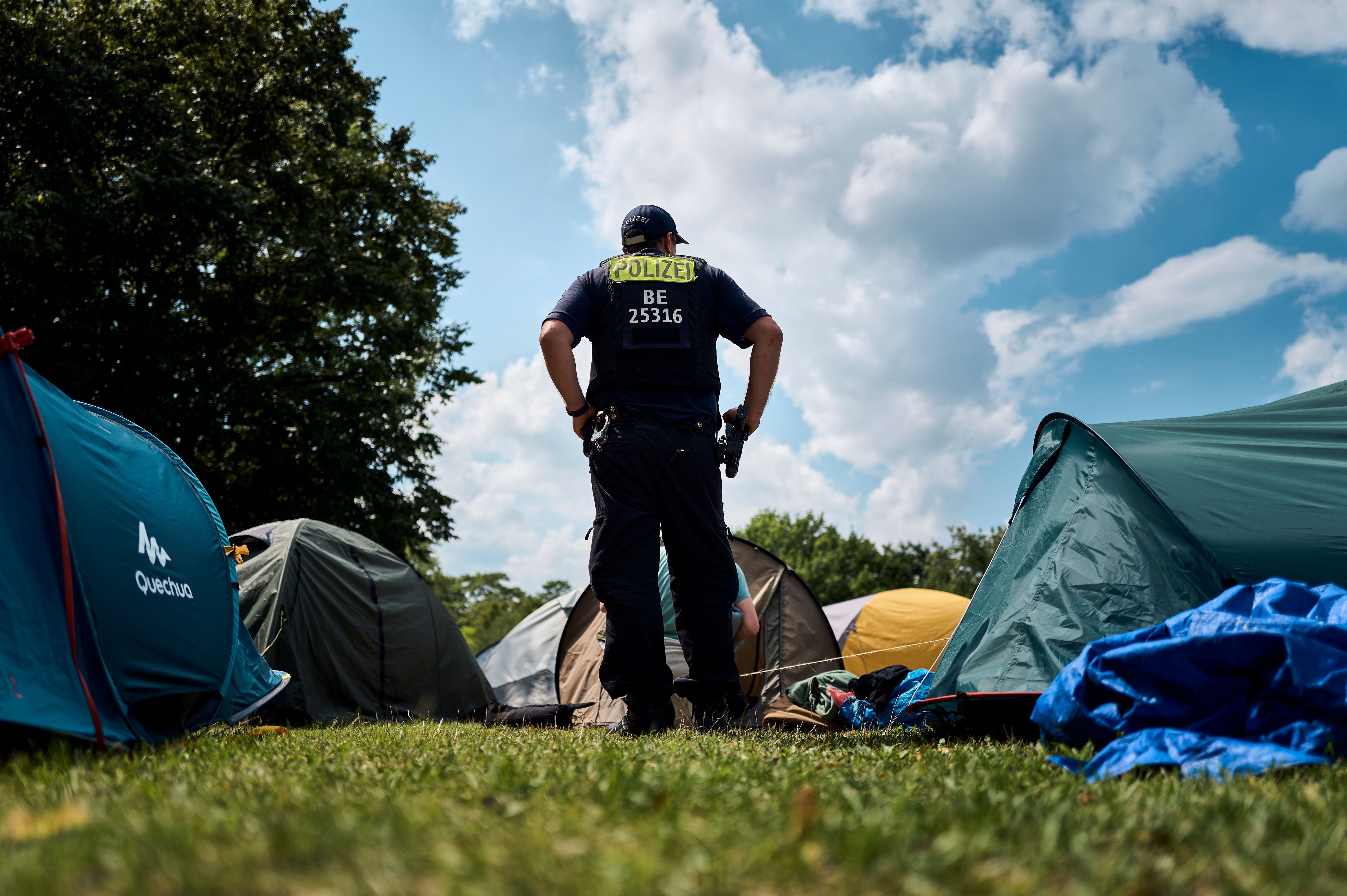 Gaza-Protestcamp darf nun doch zum Kanzleramt zurückkehren