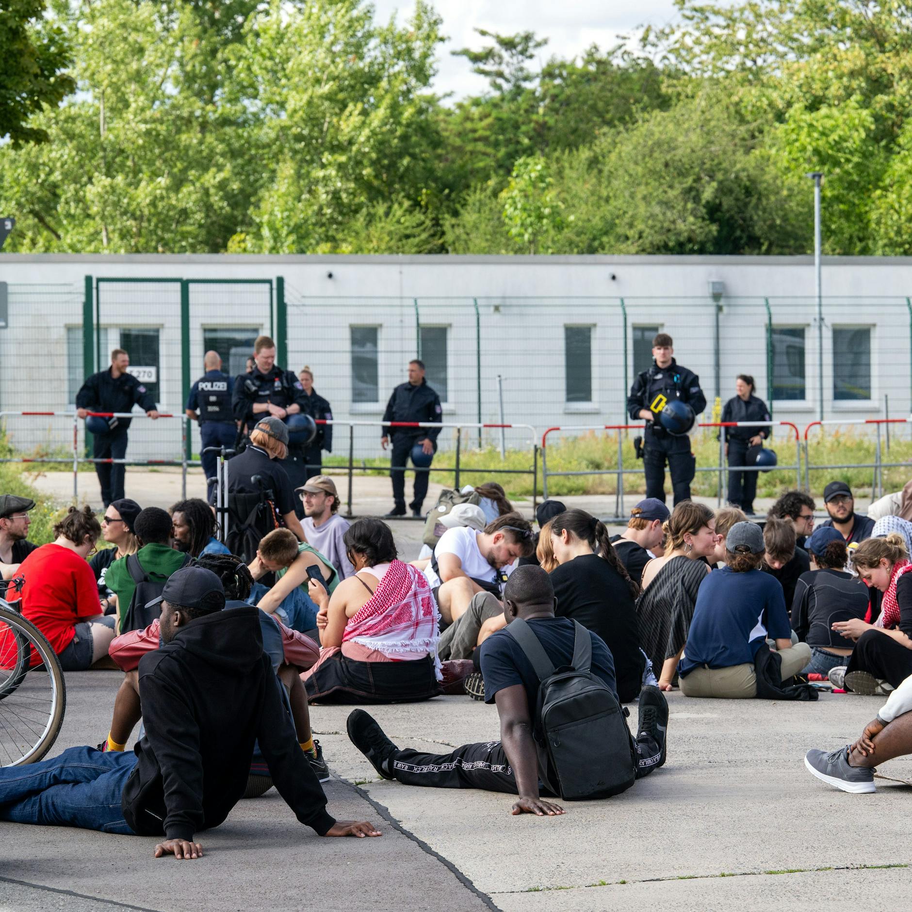 Image - Schönefeld gibt grünes Licht für „Abschiebezentrum“ am BER