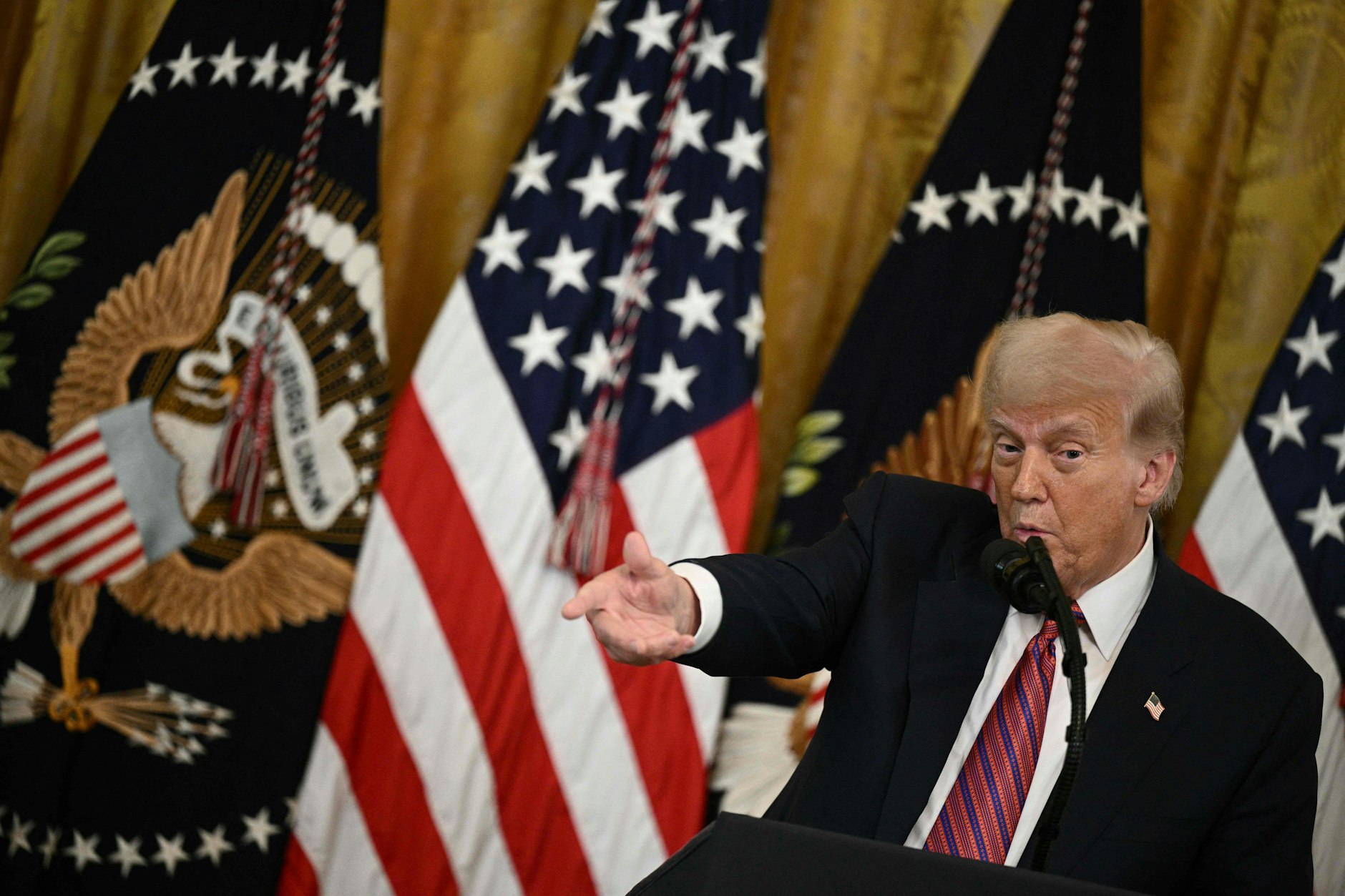 US Präsident Donald Trump während einer Rede vor der Unterzeichnung des Genius-Act.