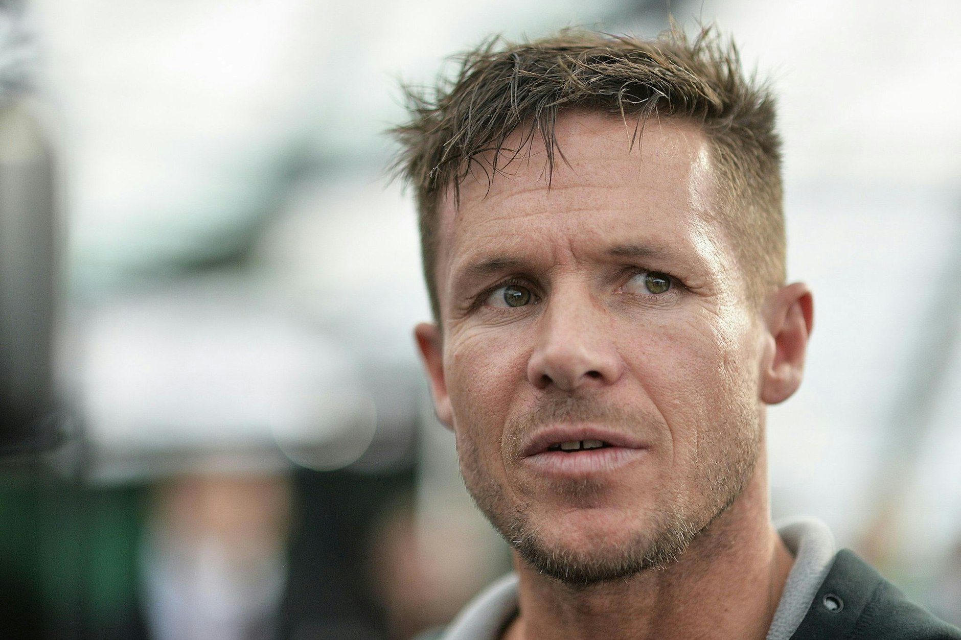 Der österreichische Extremsportler Felix Baumgartner ist nach Angaben der italienischen Feuerwehr bei einem Sprung mit dem Gleitschirm ums Leben gekommen.