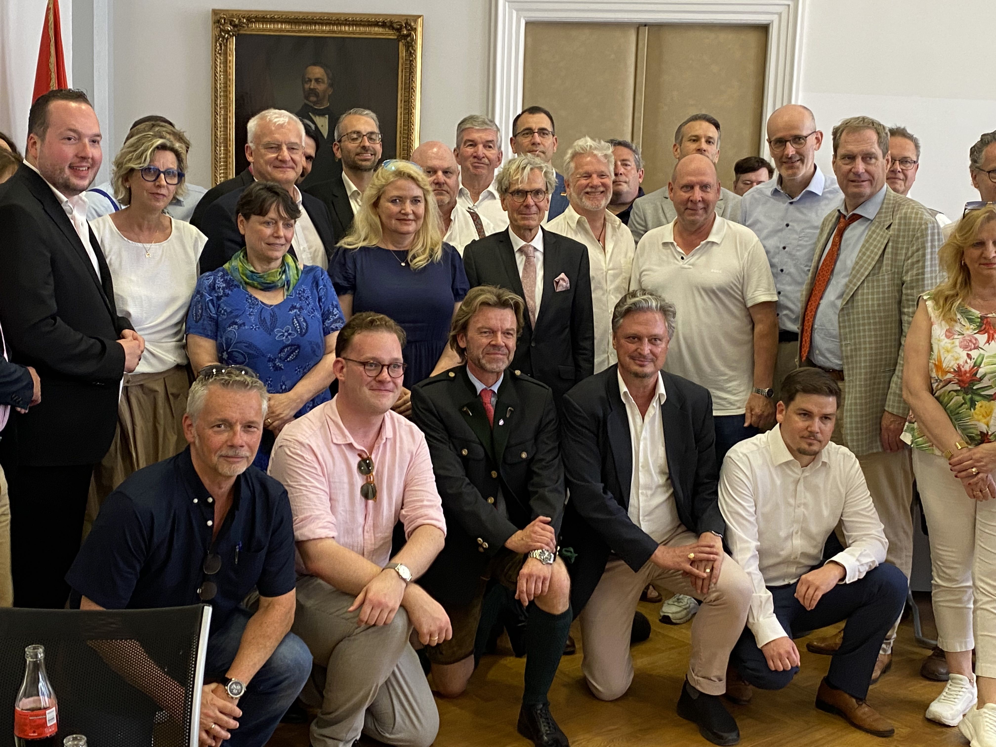 Image - AfD-Chefin: In Wien fährt sogar Kristin Brinker U-Bahn