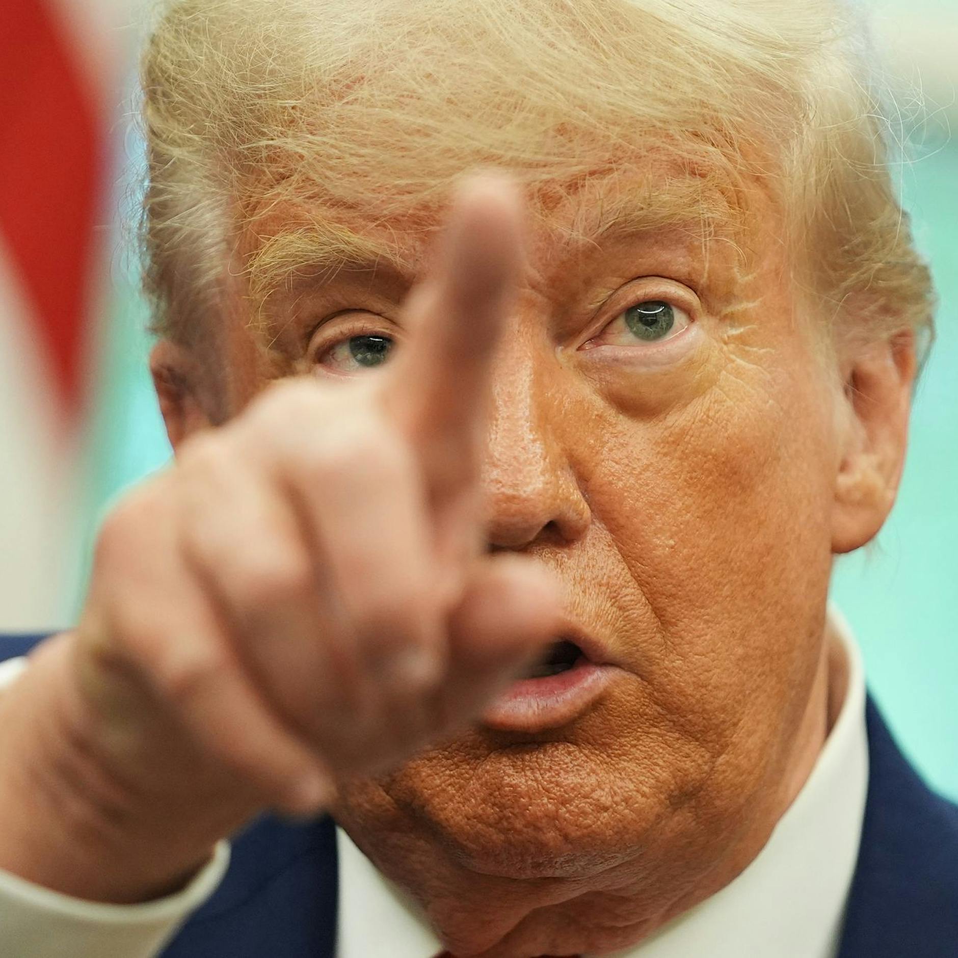 Ein bombastischer Deal: Wie Trump es geschafft hat, mehr Waffen an die Europäer zu verkaufen