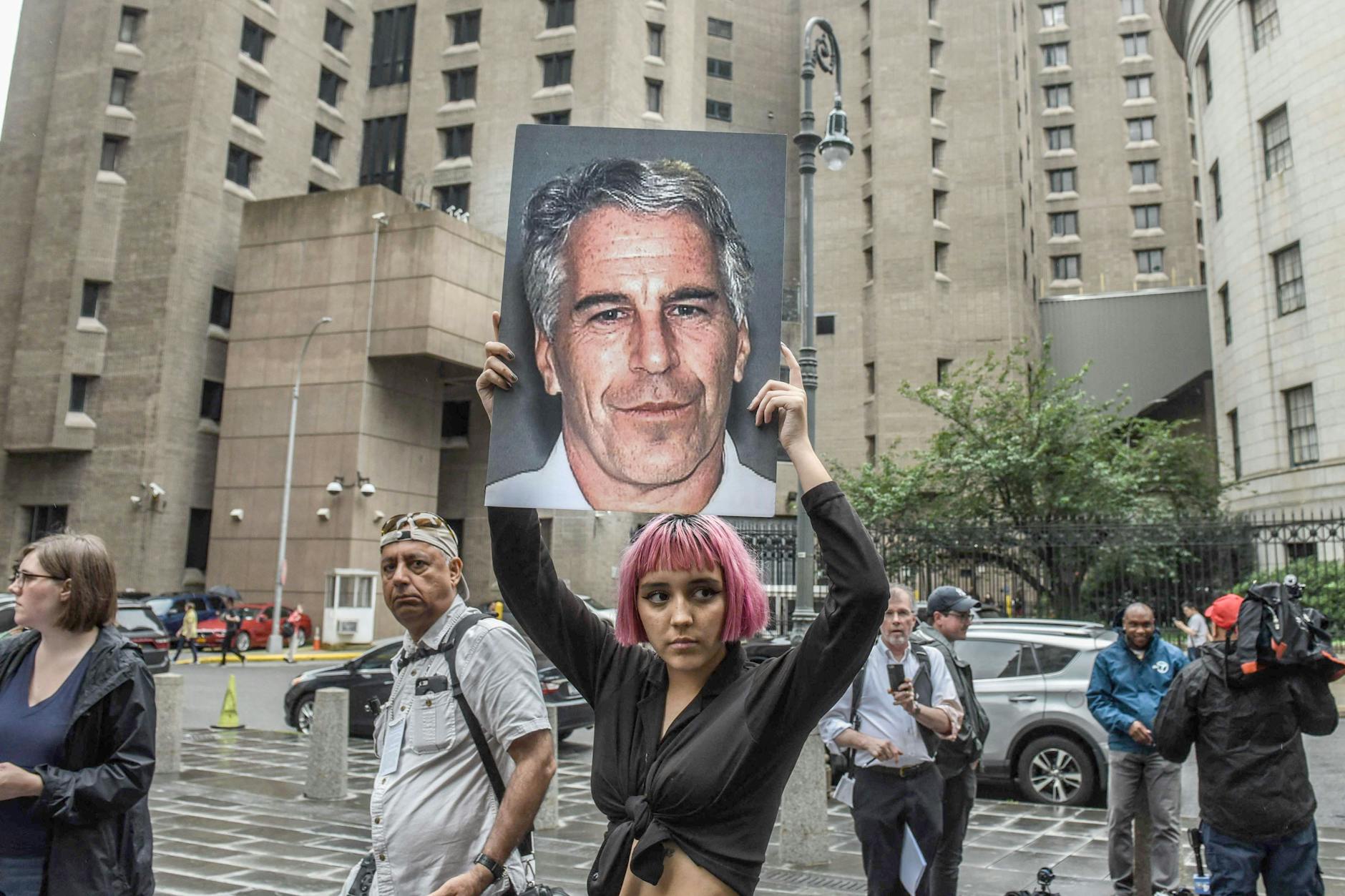 Für viele Amerikaner ein Wahlkampfversprechen ihres Präsidenten: Transparenz im Missbrauchsfall Jeffrey Epstein