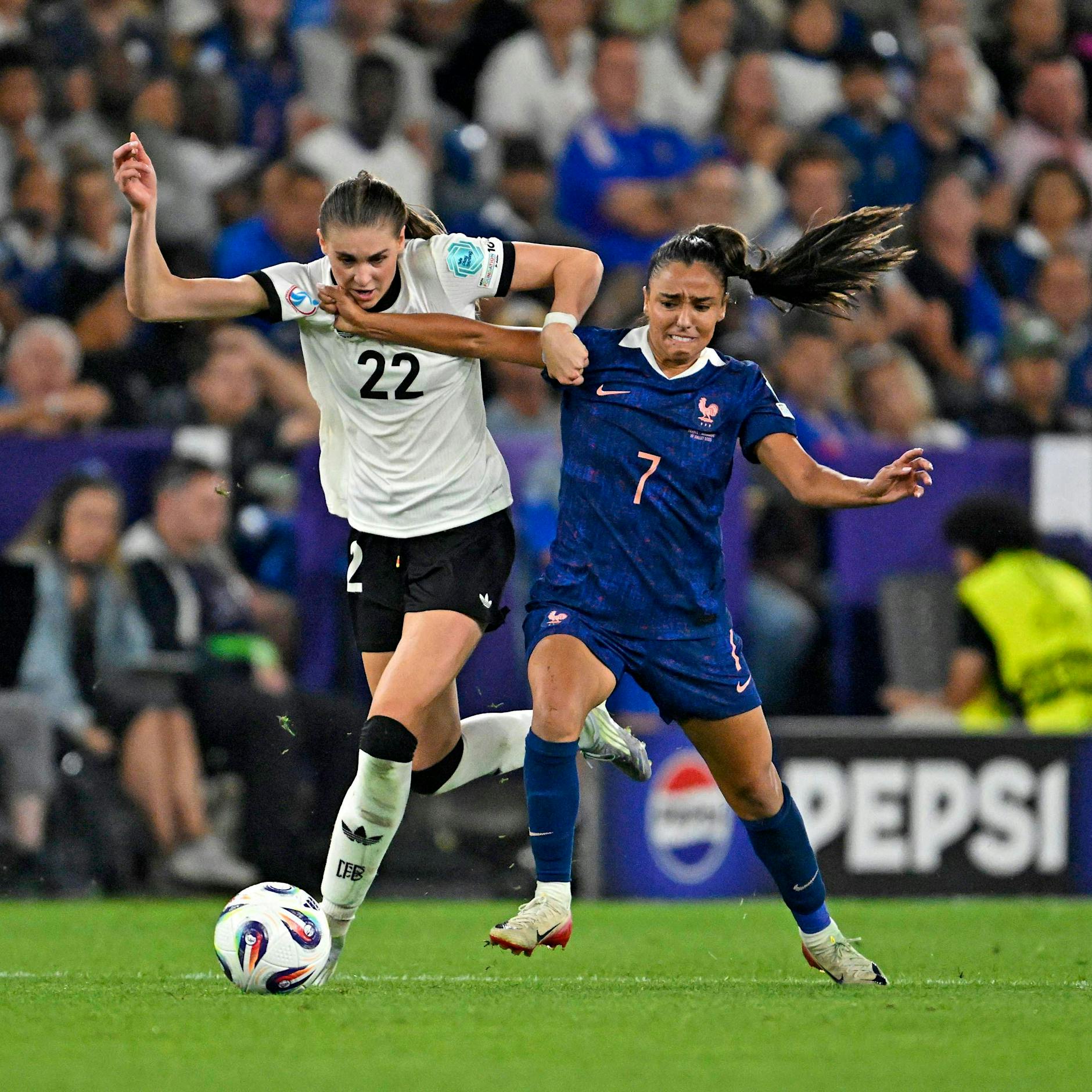 Geht’s noch? Frankreich jammert nach EM-Aus gegen DFB-Frauen!
