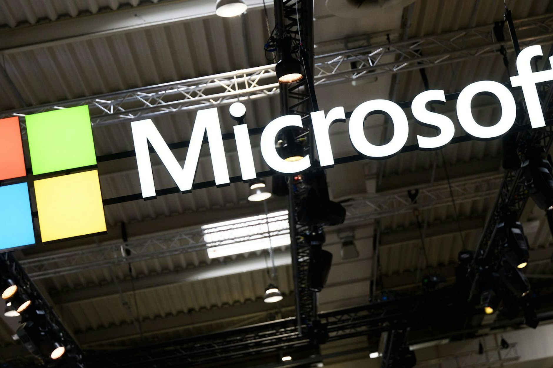 Hacker haben es wieder mal auf den US-Konzern Microsoft abgesehen. Ziel der neuen Attacke: die Software SharePoint.