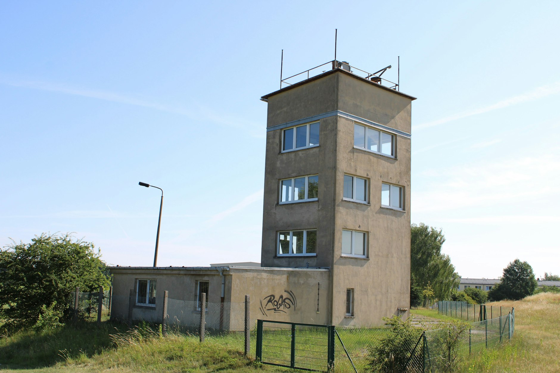 Vier Wohnungen sind geplant: In den alten DDR-Grenzturm sollen Feriengäste einziehen.