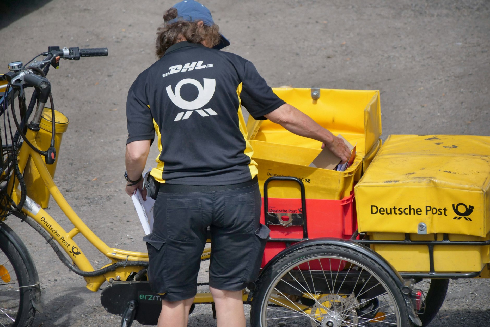 Sechs Werktage musste eine Berlinerin warten, bis sie der DHL-Postbote endlich fand.