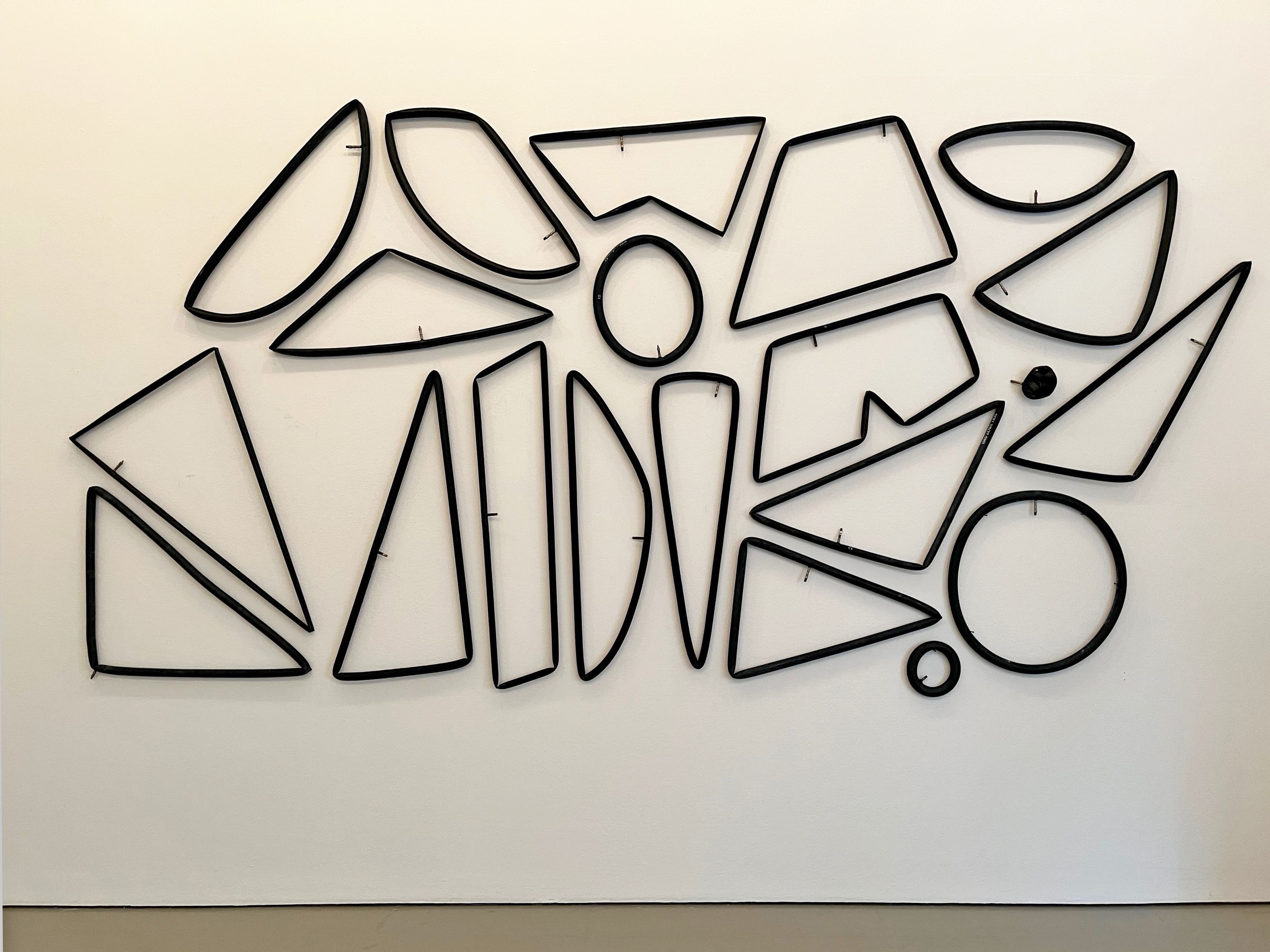 Zweimal 90: Von der Arte Povera zum Geometrischen Ballett