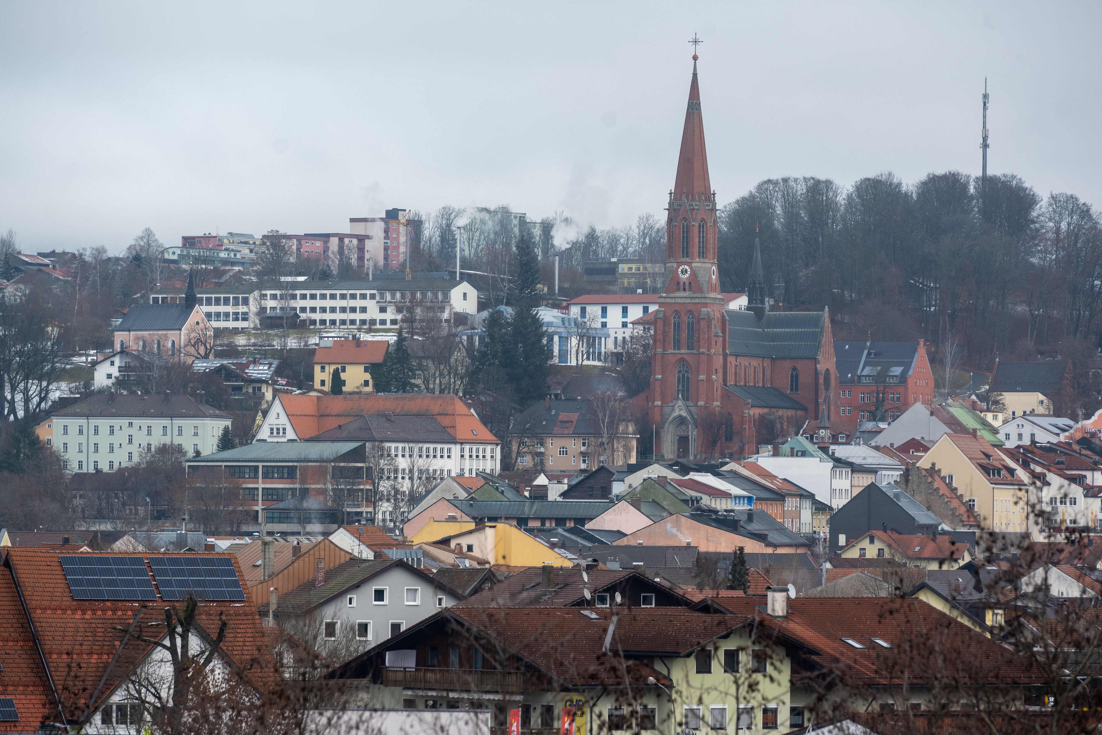 Drei Tote in Mehrfamilienhaus! 37-jähriger Mann stellt sich
