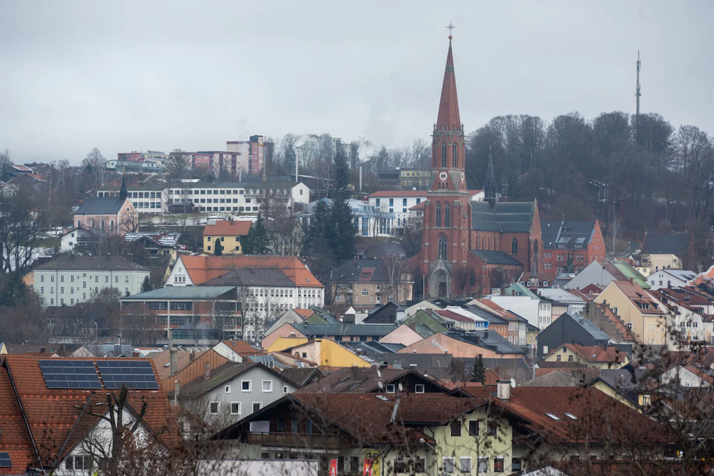Drei Tote in Mehrfamilienhaus! 37-jähriger Mann stellt sich