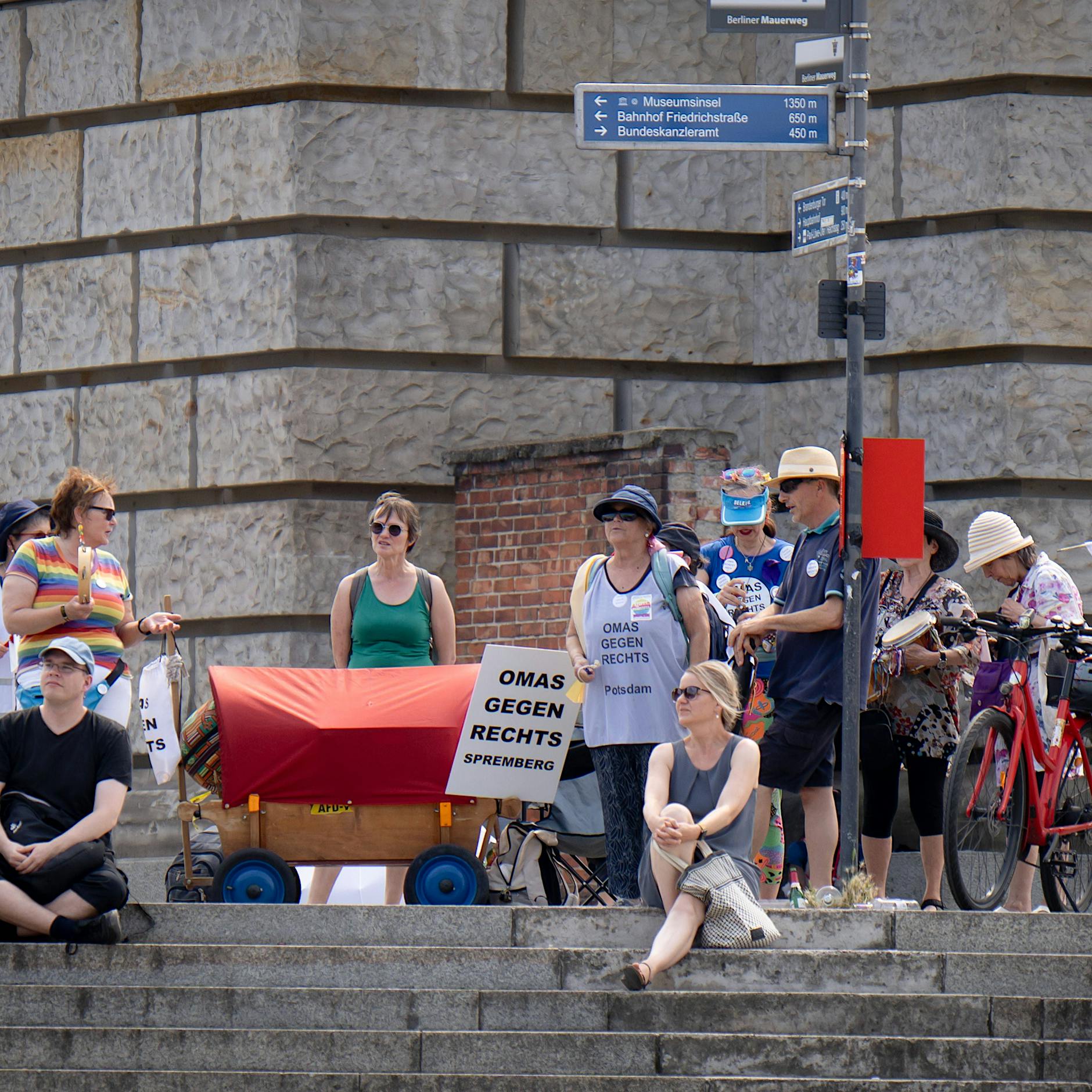 Störer des Weidel-Sommerinterviews behauptet: Alles war mit der Berliner Polizei abgesprochen