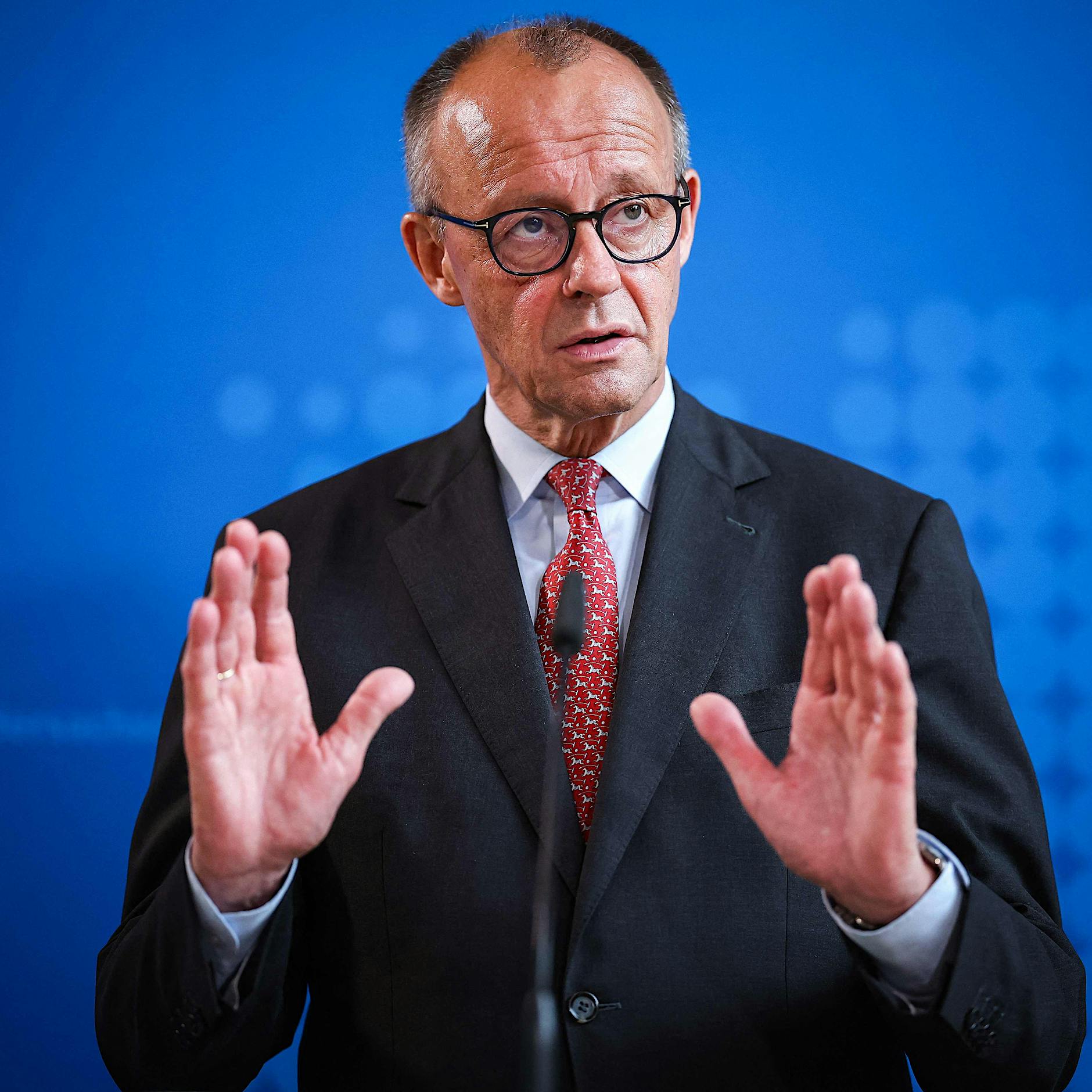 Bürgergeld-Bashing: Merz verschweigt Deutschlands wahres Problem