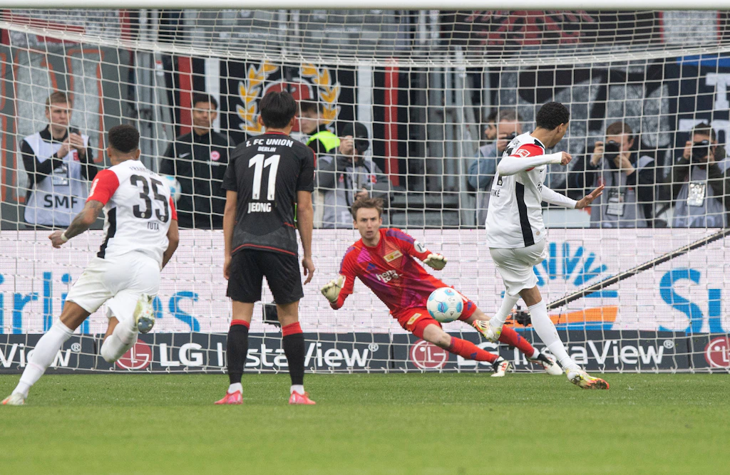 1. FC Union: Jetzt ist Rönnow Elfer-Killer vom 100-Millionen-Euro-Mann
