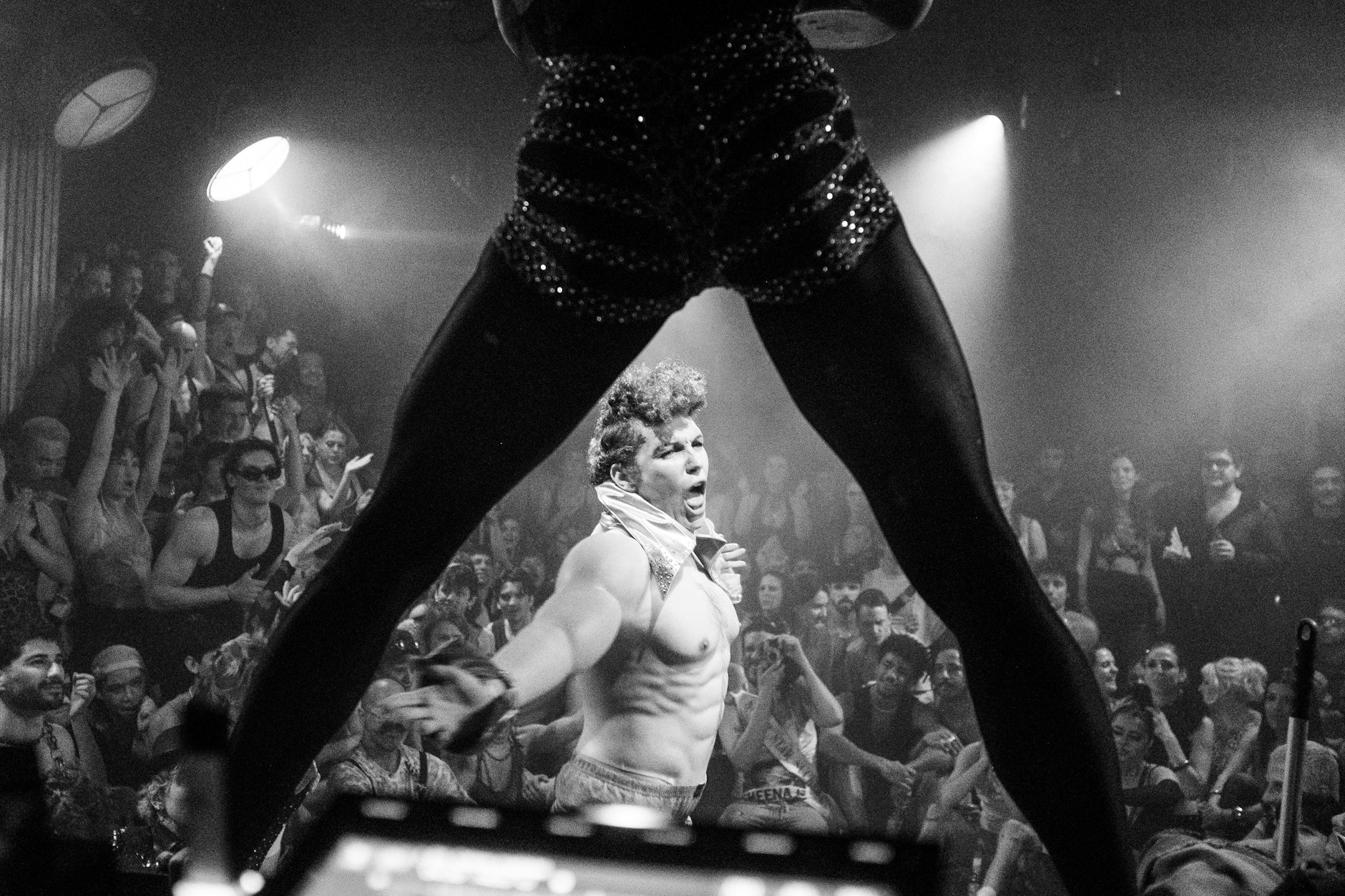 So ausgelassen und divers wie die Partys der 90er.