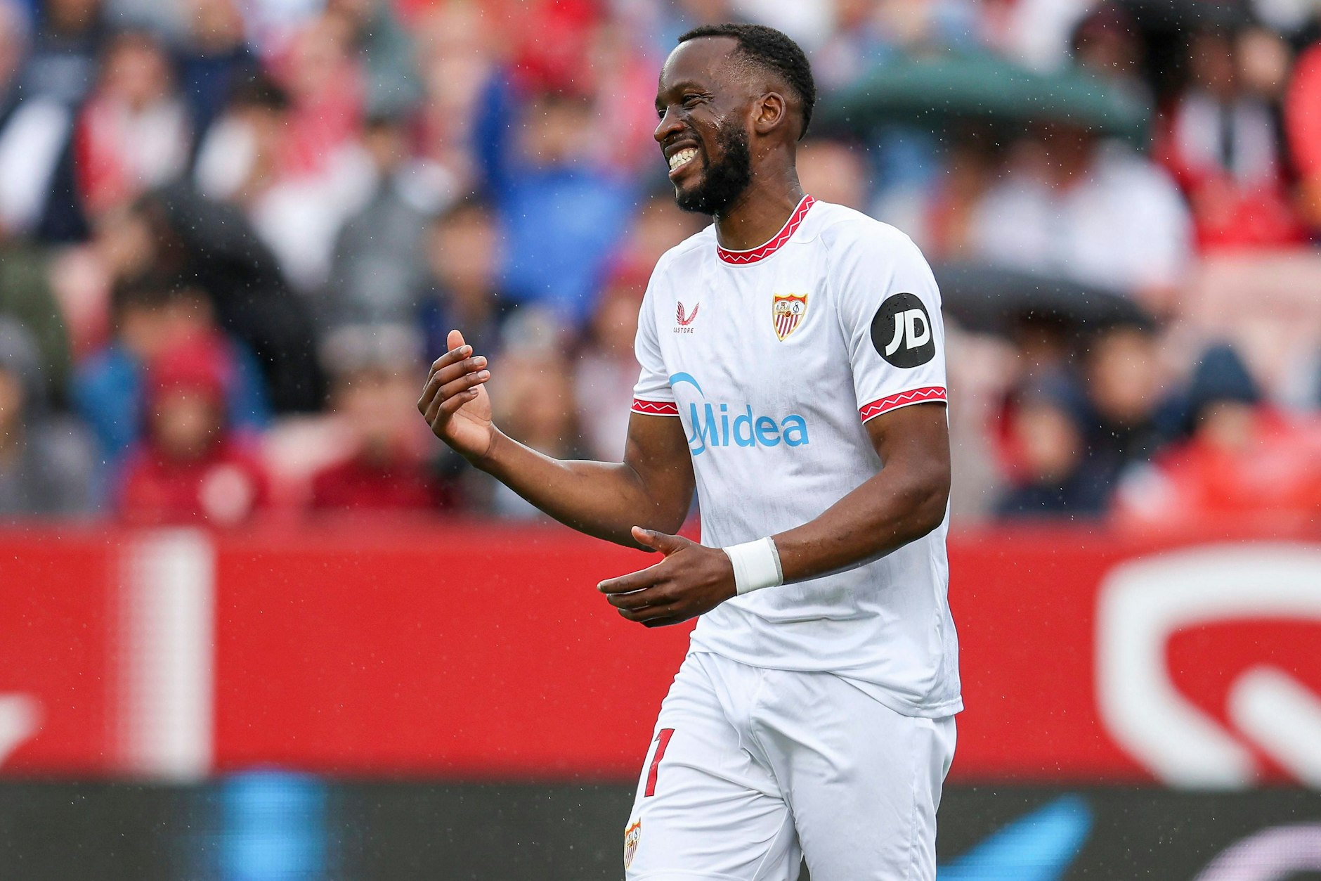 Der FC Sevilla will Ex-Herthaner Dodi Lukebakio verkaufen. Jetzt meldet sich ein Klub aus Saudi-Arabien.