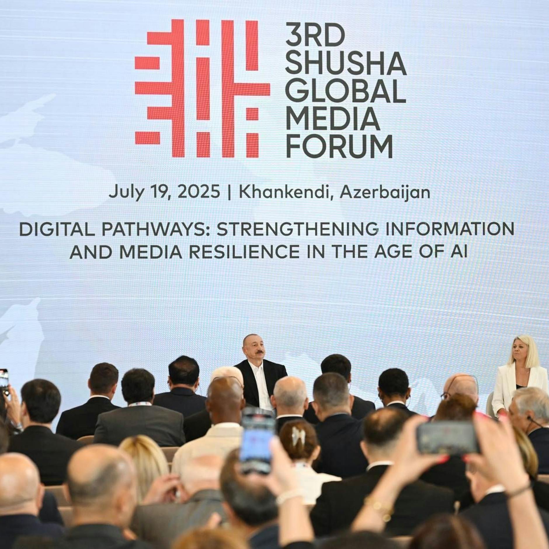 Image - Bitte nur schlechte Nachrichten: Wieso berichten deutsche Medien einseitig über Aserbaidschan?