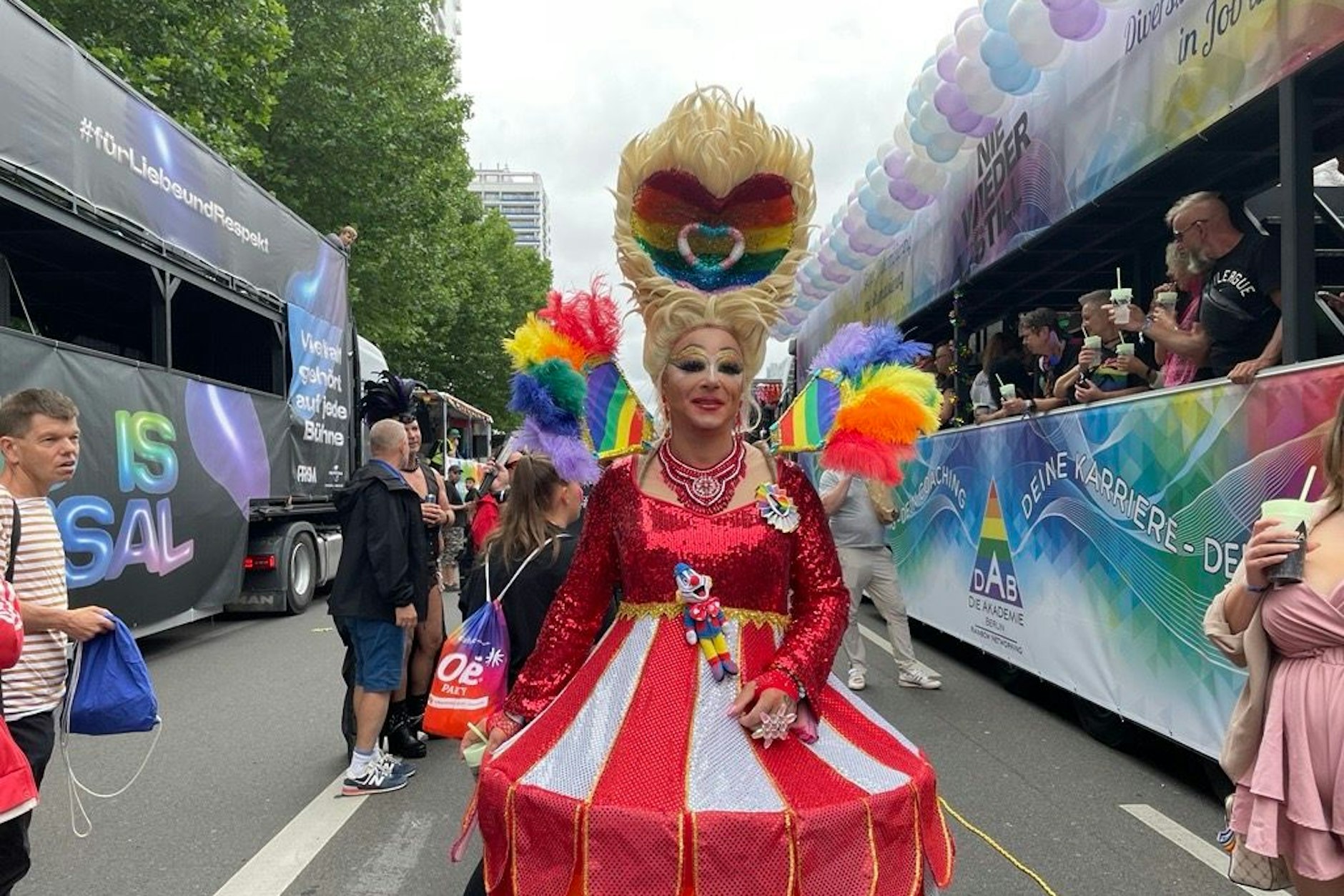 Tausende Menschen feiern jedes Jahr beim Berliner CSD.