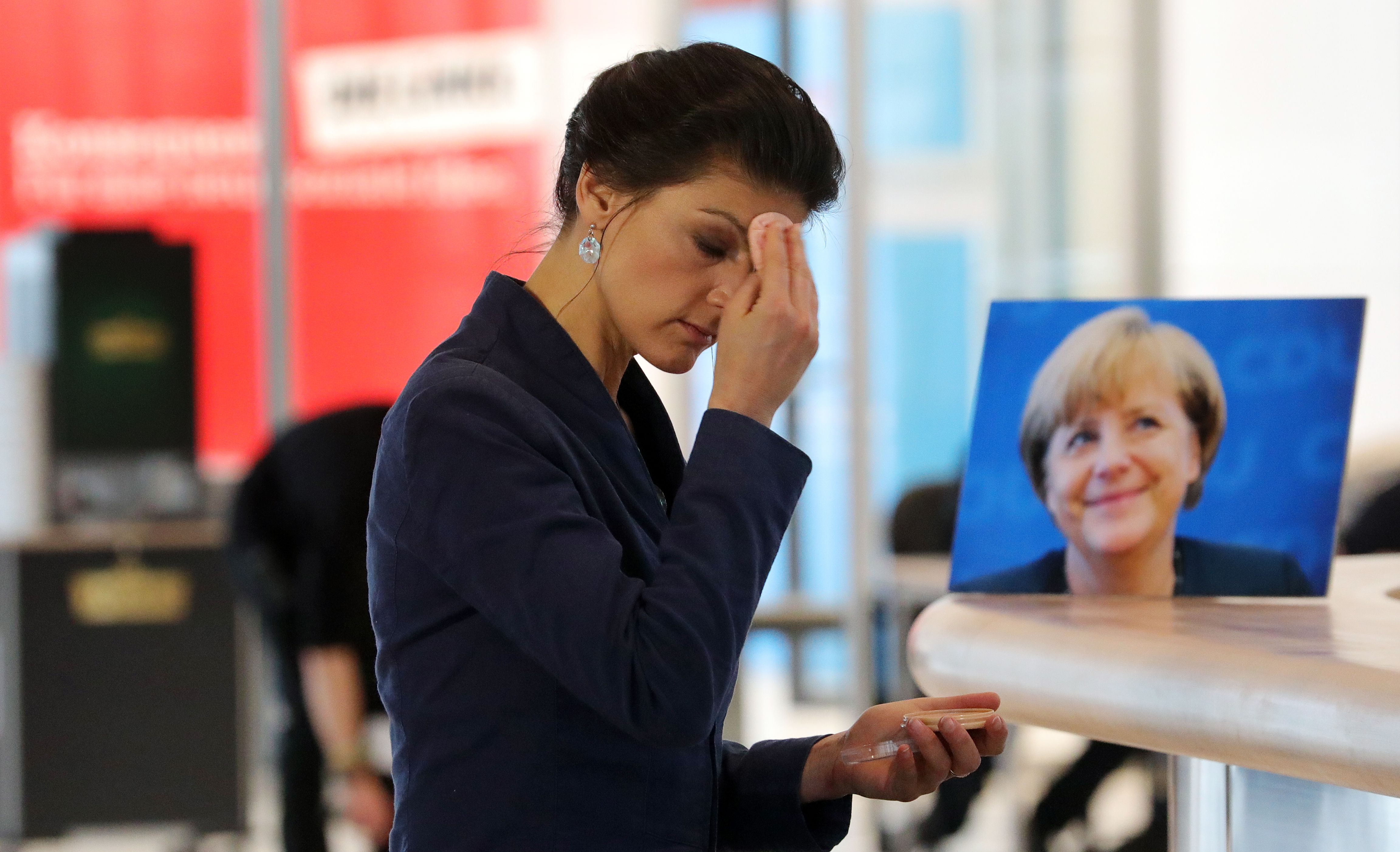 Wagenknecht und Merkel: Erfolgreich, weil sie nicht typisch ostdeutsch sind