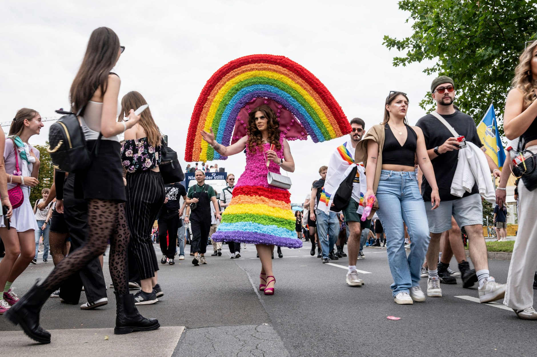 Von morgens bis abends: Unsere Kolumnistin war am Wochenende ebenfalls beim CSD dabei.