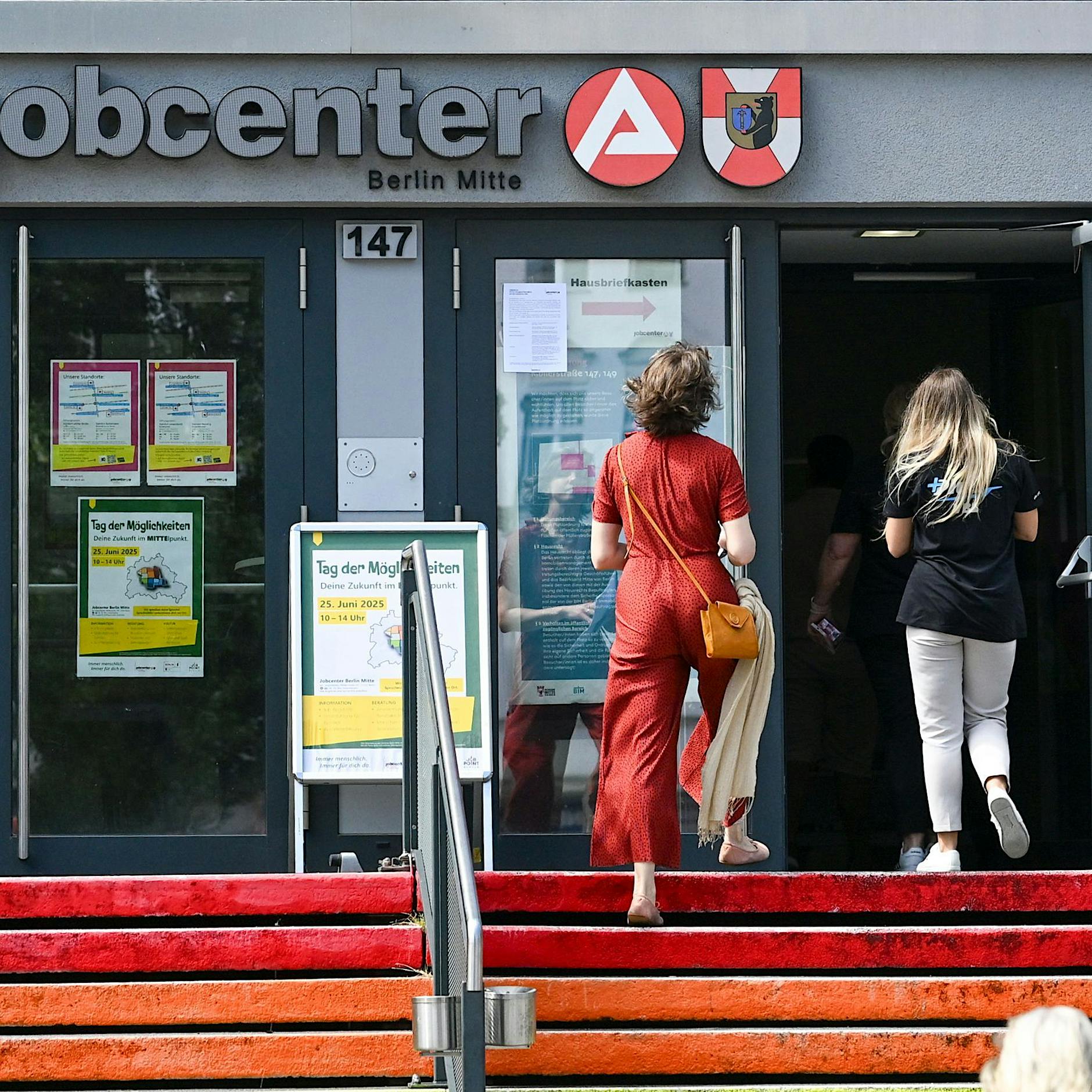 Neuköllner Jobcenter-Chefin erklärt: „30 Prozent erscheinen nicht zu den Terminen“