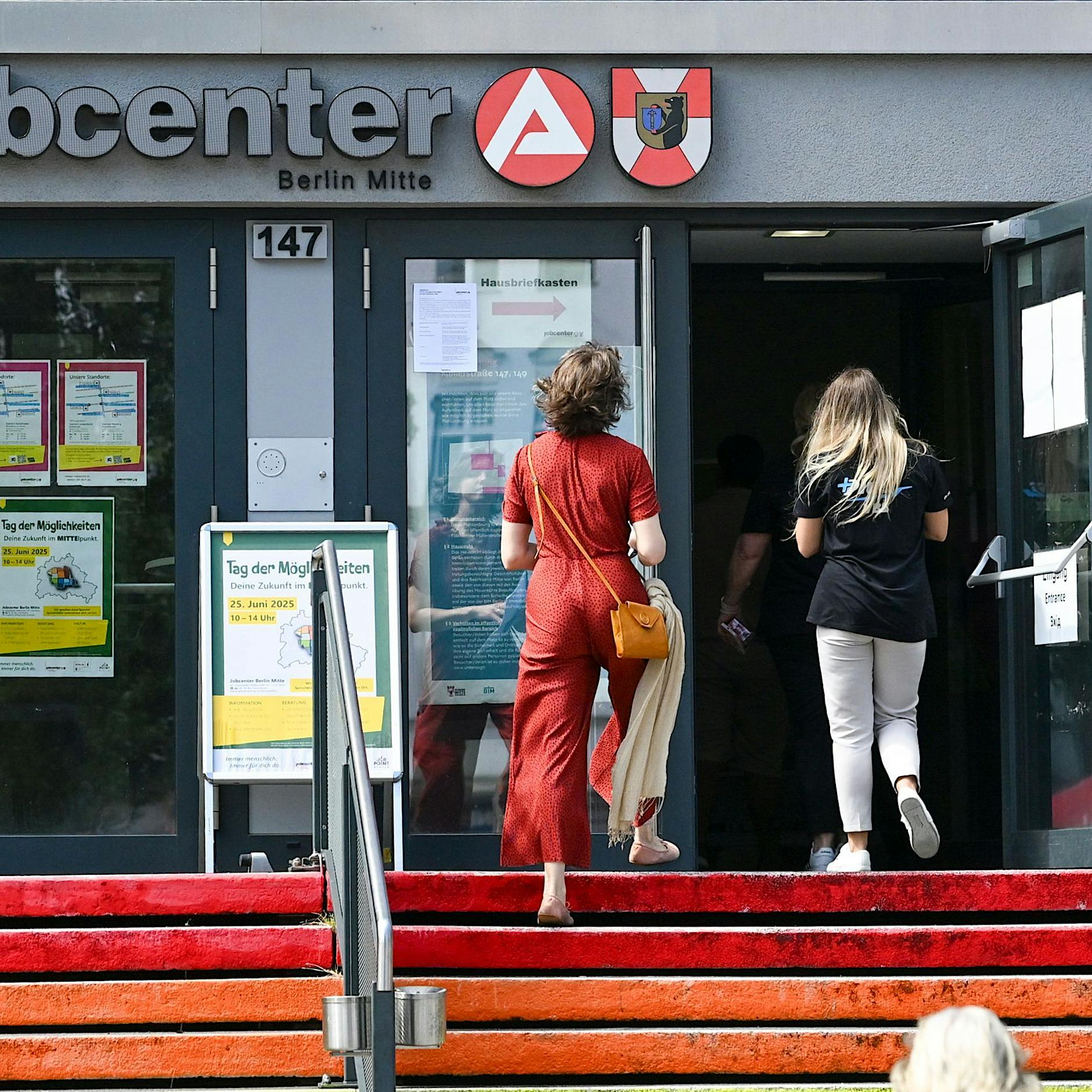 Berliner Jobcenter-Chef packt über massiven Bürgergeld-Betrug aus: „Wir haben es mit lernenden Banden zu tun“
