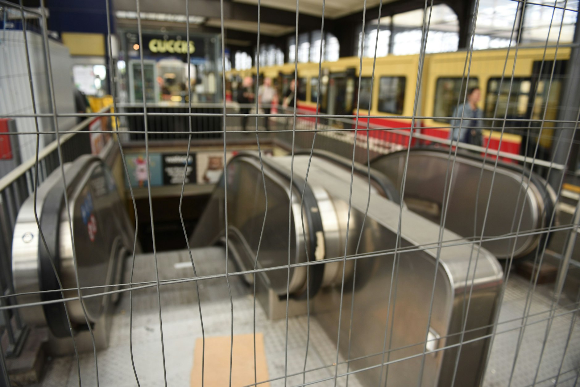 Rolltreppen sollen das Leben bequemer machen – doch was, wenn sie ständig kaputt sind?