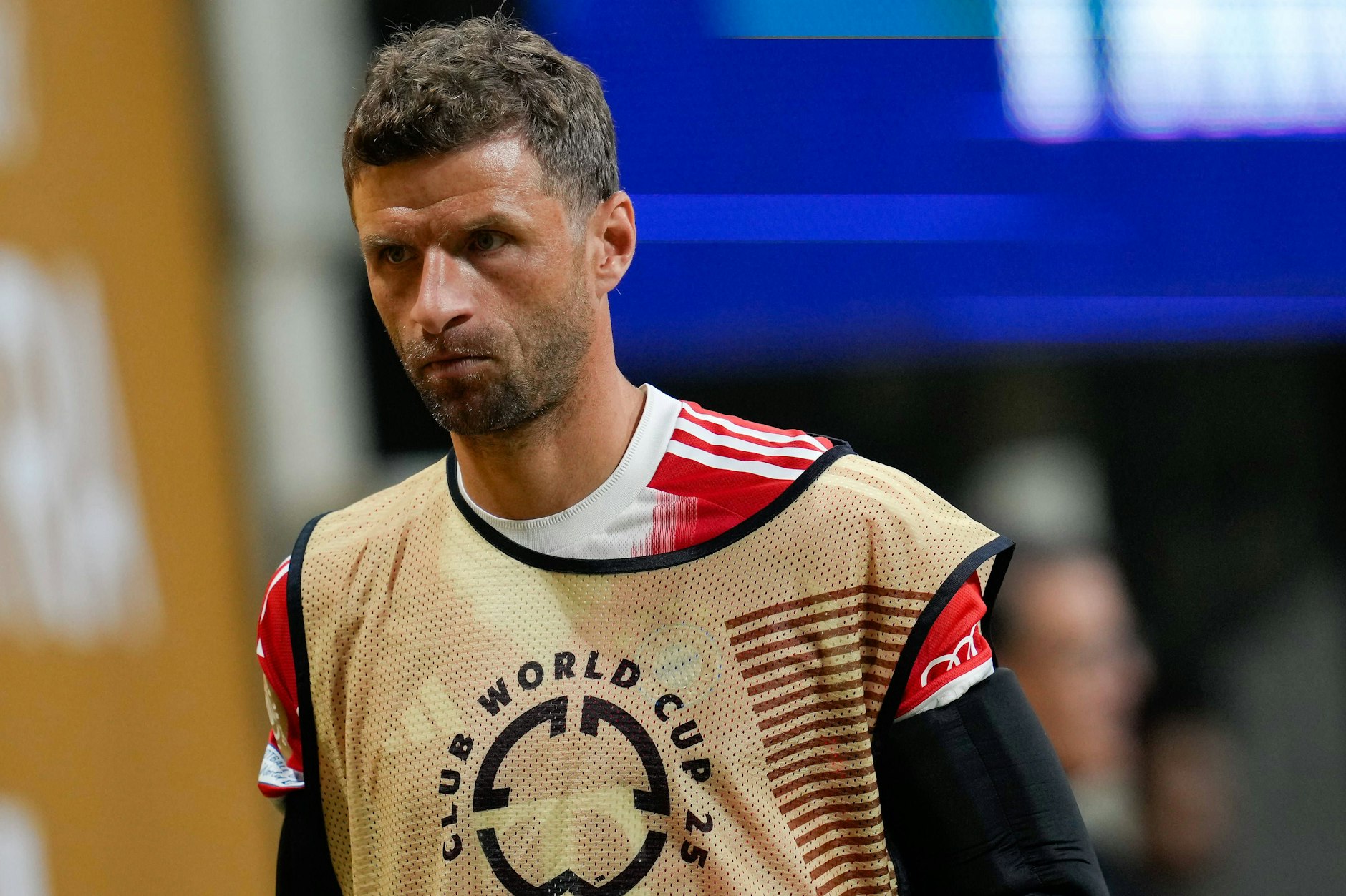 Not amused: Thomas Müller (35) hat sich für einen Wechsel in die MLS zu den Vancouver Whitecaps entschieden. Doch so einfach ist ein Transfer in den USA nicht.