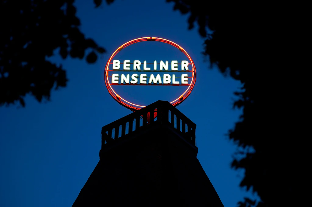 Droht dem Berliner Ensemble das Aus am Schiffbauerdamm?