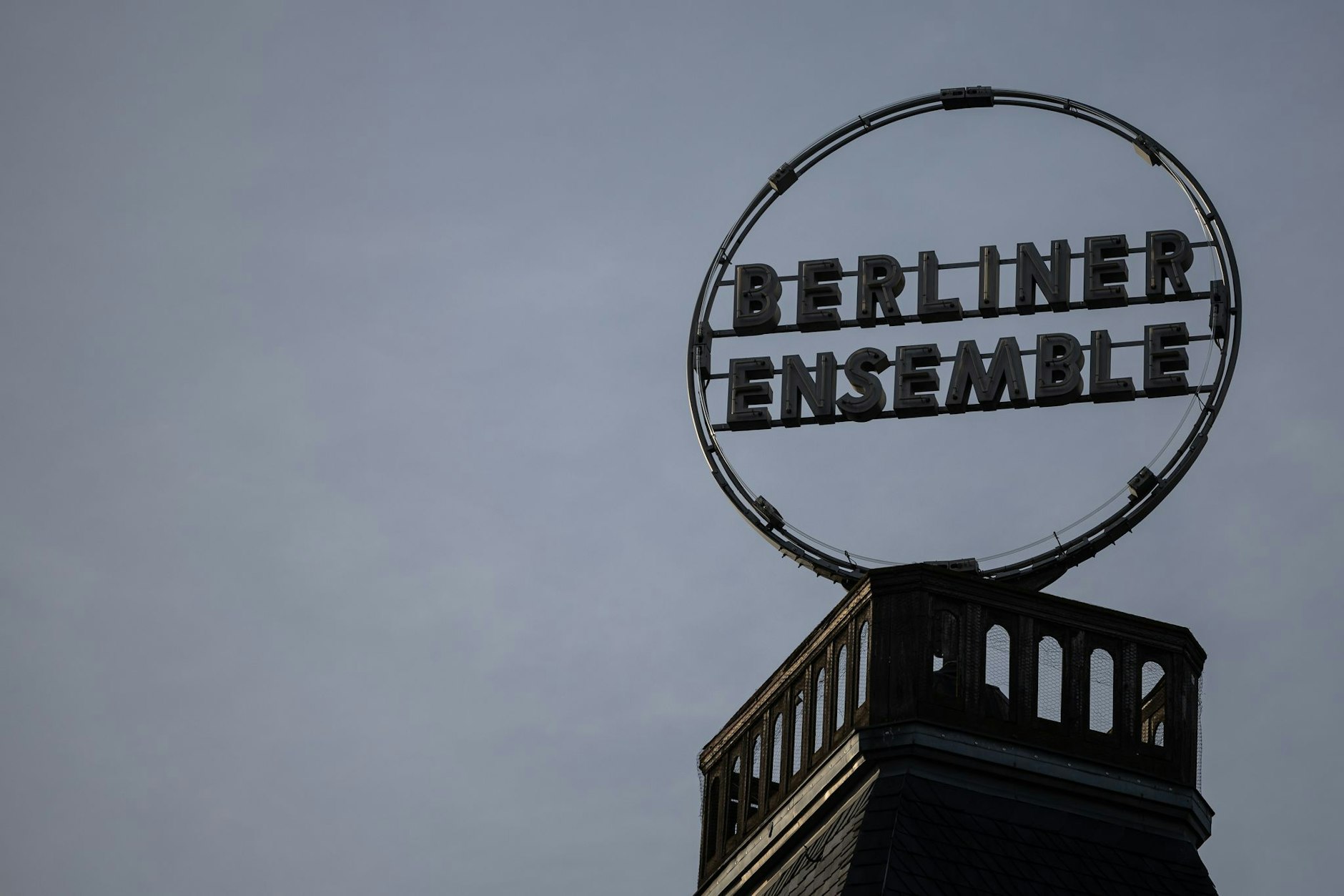 War’s das? Berliner Wahrzeichen am Schiffbauerdamm: das Theater Berliner Ensemble.