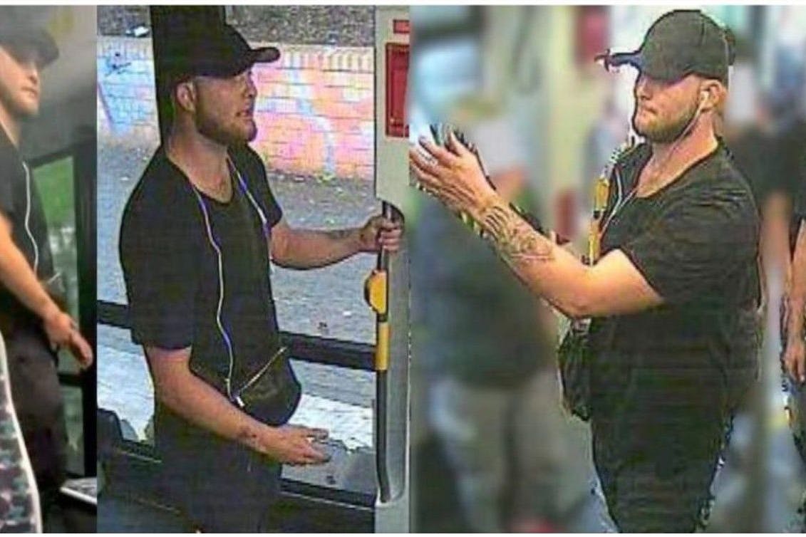 Polizei sucht diesen Mann. Er hat bei einer Tramfahrt einen Mann ins Koma geprügelt.
