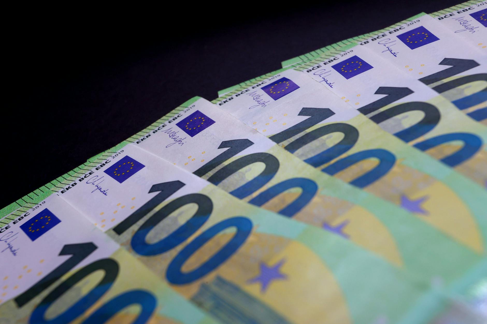 Geld auf Pump kommt dem Haushalt nur bedingt zugute. Klingbeil kürzt in den Einzelplänen.