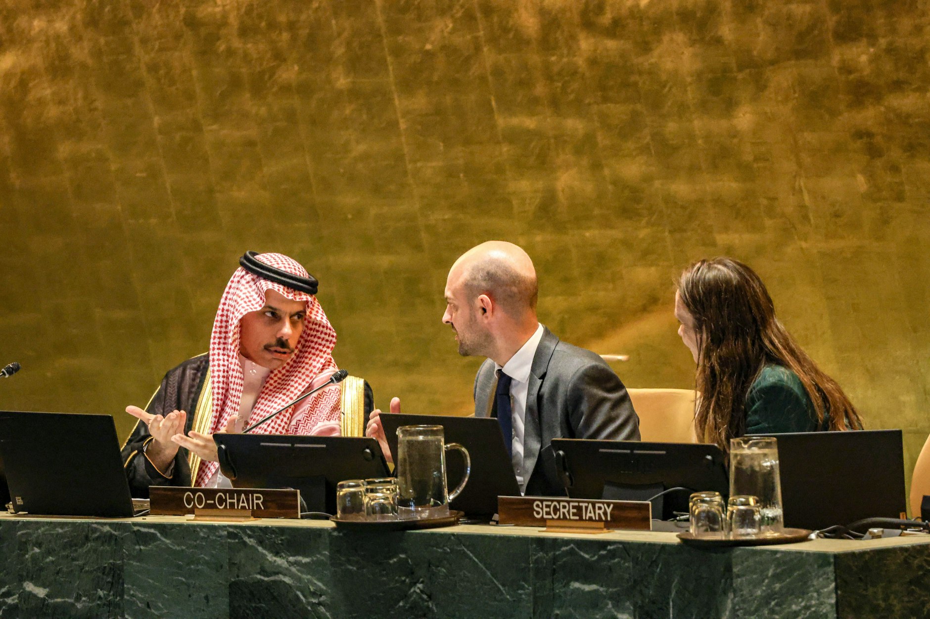 Der saudische Prinz und Frankreichs Außenminister leiteten gemeinsam die Uno-Konferenz zu Palästina.