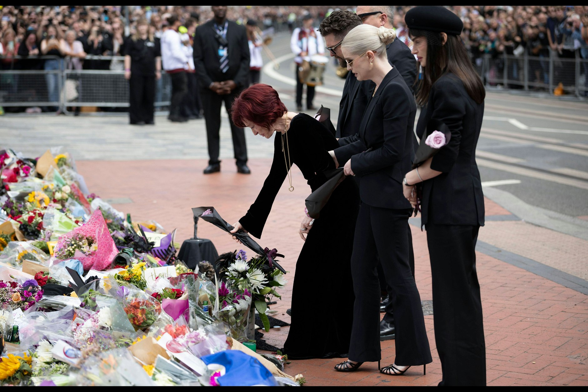 Trauerzug durch Birmingham: So nehmen Fans und Familie Abschied