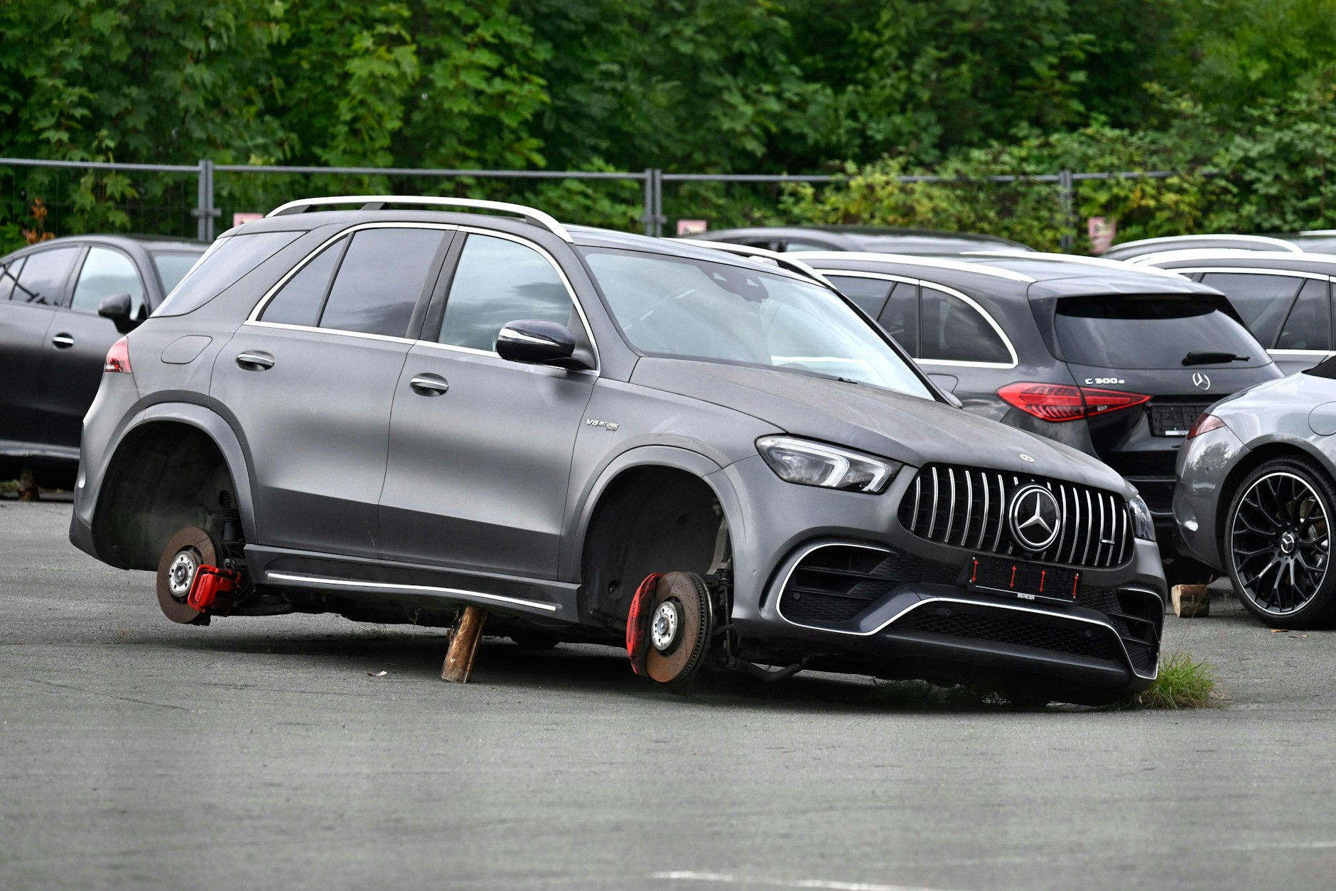 Mercedes musste für das erste Halbjahr 2025 einen massiven Gewinneinbruch von 55,8 Prozent hinnehmen.