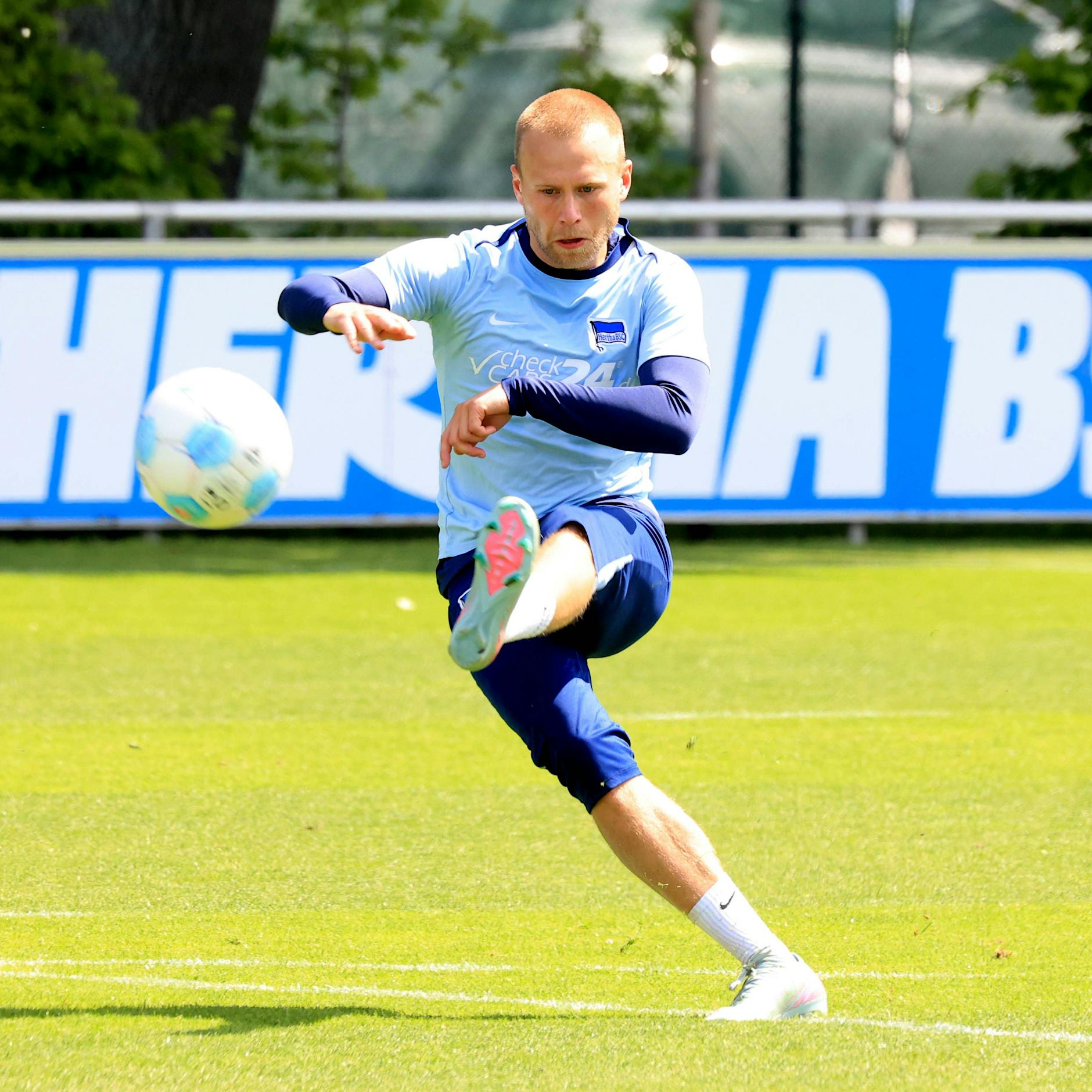 Hertha-Coach Leitl in der Sturm-Zwickmühle: Thorsteinsson oder Kownacki?