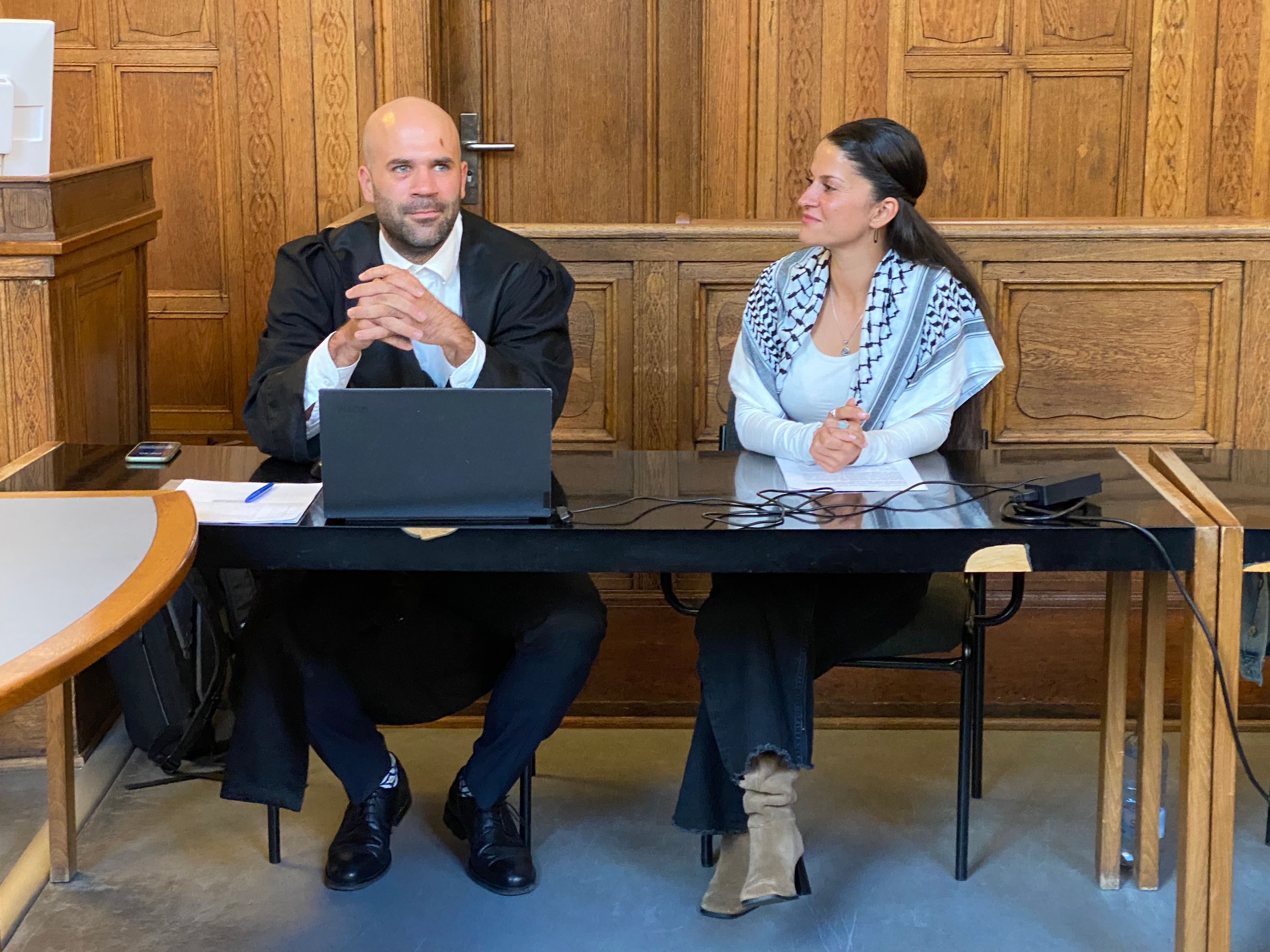 Erfolg für Aktivistin: Berliner Richter hält umstrittenen Hamas-Slogan für nicht strafbar