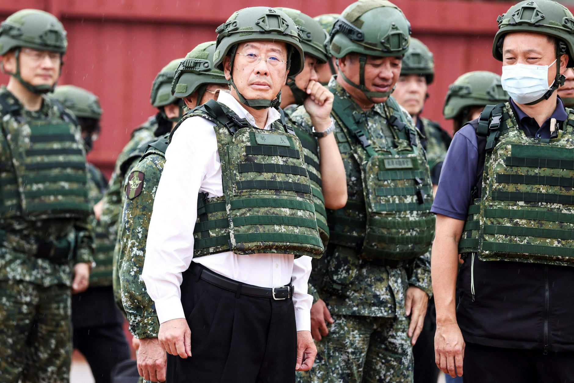 Taiwans Verteidigungsminister Wellington Koo (M.) wurde von den USA ausgeladen.