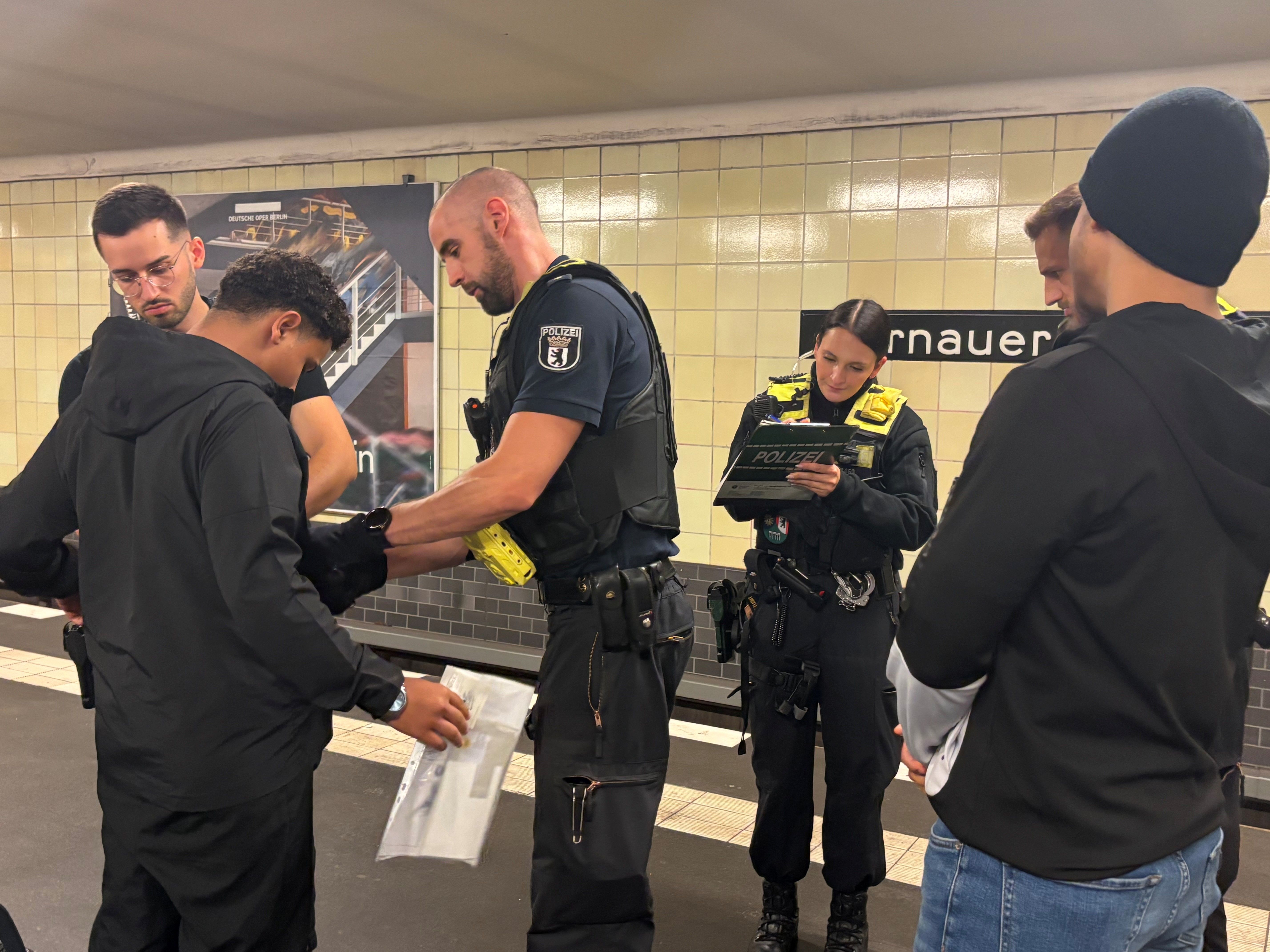 Polizisten warnen: Warum ein pauschales Messerverbot in Berlin nichts bringt