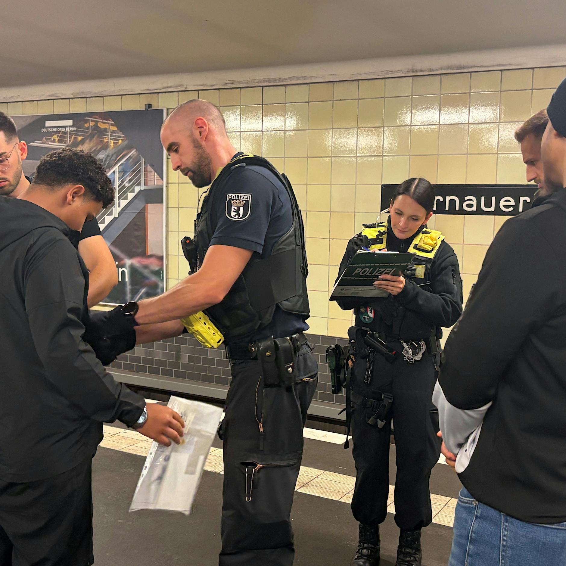 Polizisten warnen: Warum ein pauschales Messerverbot in Berlin nichts bringt