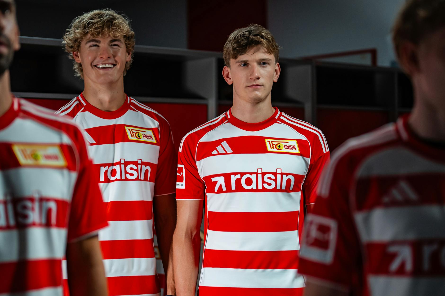 Tom Rothe und Aljoscha Kemlein (v.l.) werden mit dem 1. FC Union Berlin bereits am Sonnabend gegen Espanyol Barcelona im neuen Heimtrikot auflaufen.