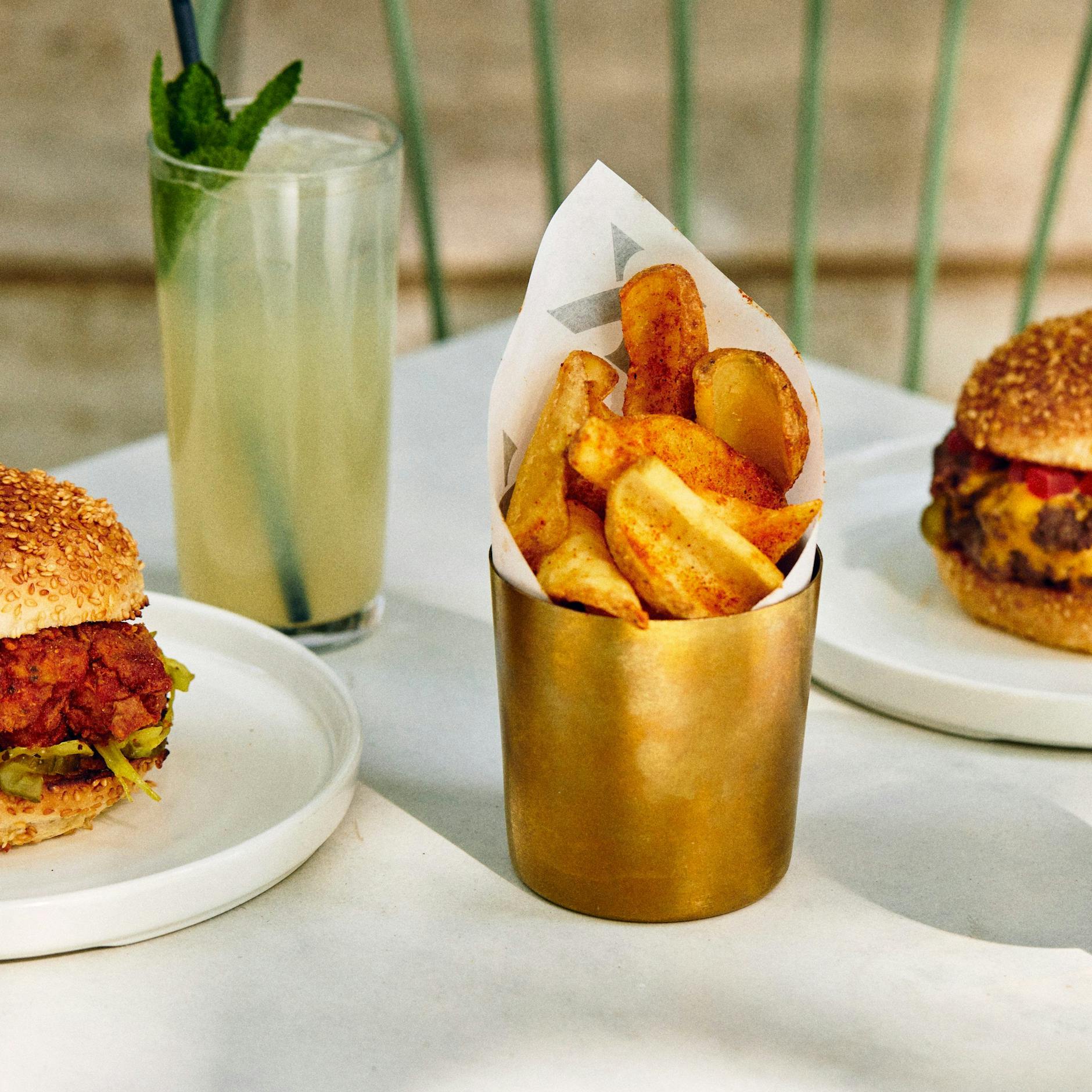 Image - Gully Burger im Hotel Hoxton: Bitcoins, Buns und bestes Fleisch