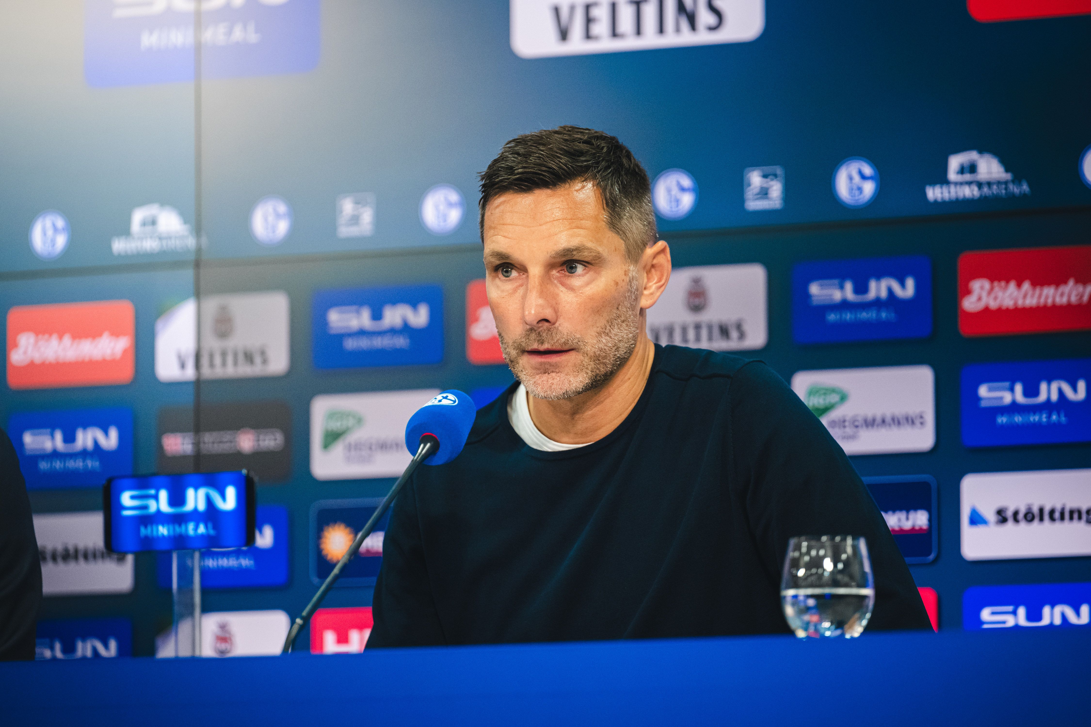 Hertha-Coach Leitl: „Erstes Spiel, wir haben verloren, das ist Scheiße!“