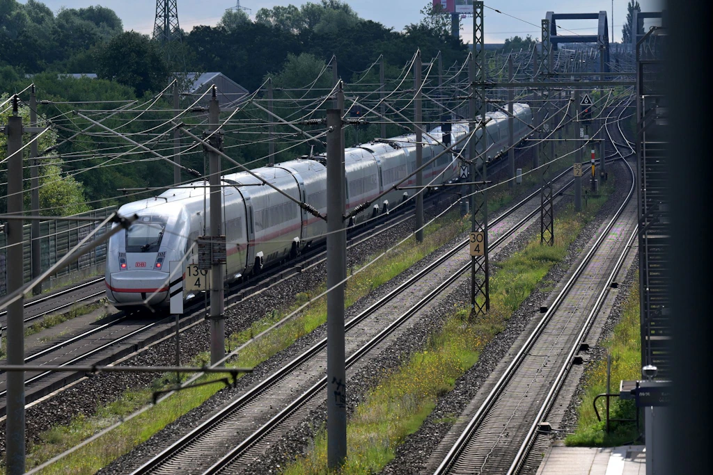 Bahnstrecke Berlin-Hamburg dicht: So läuft's beim Ersatzverkehr!