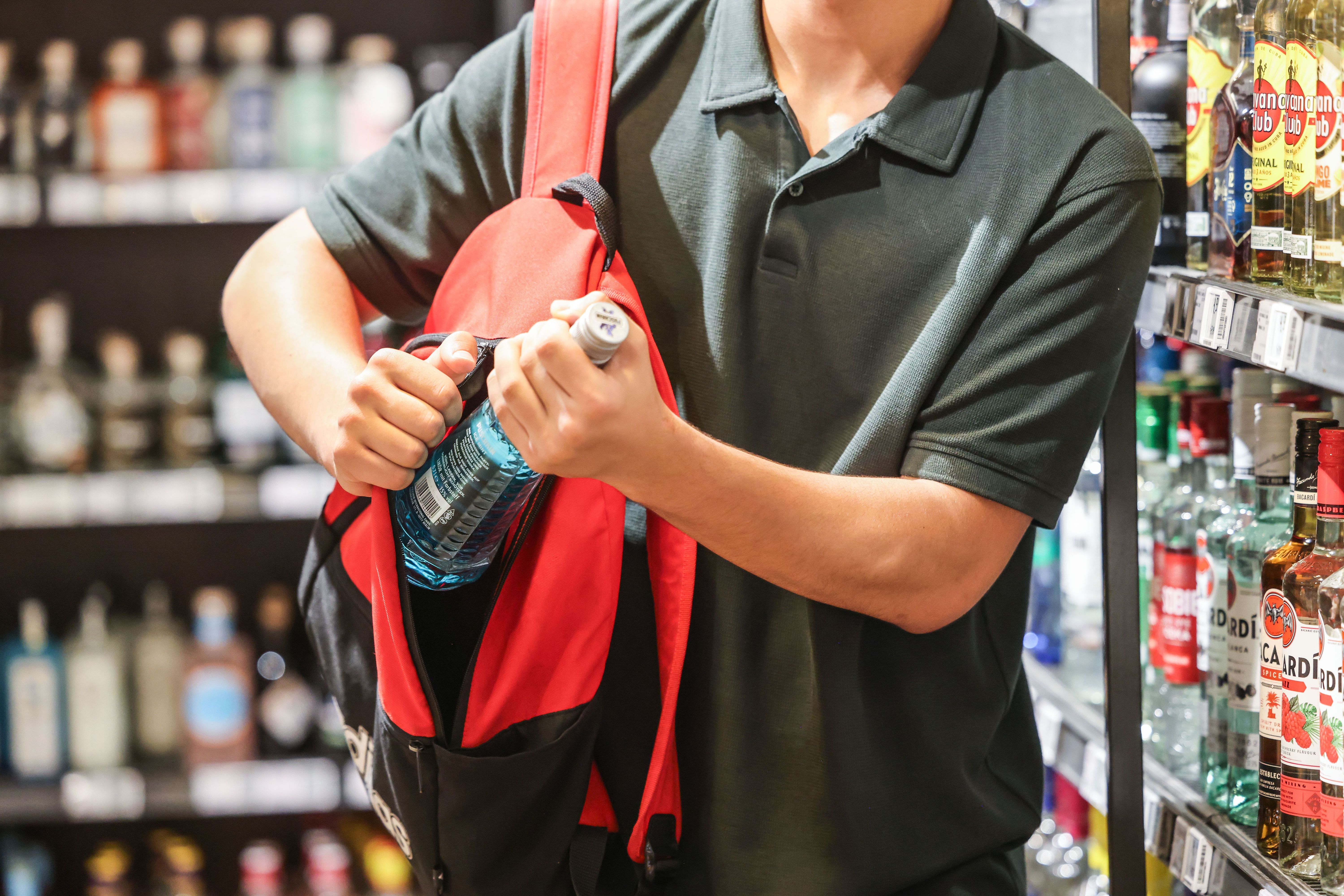 Image - Immer mehr Ladendiebstähle: Banden klauen Kaffee, Sneakers, Elektronik!