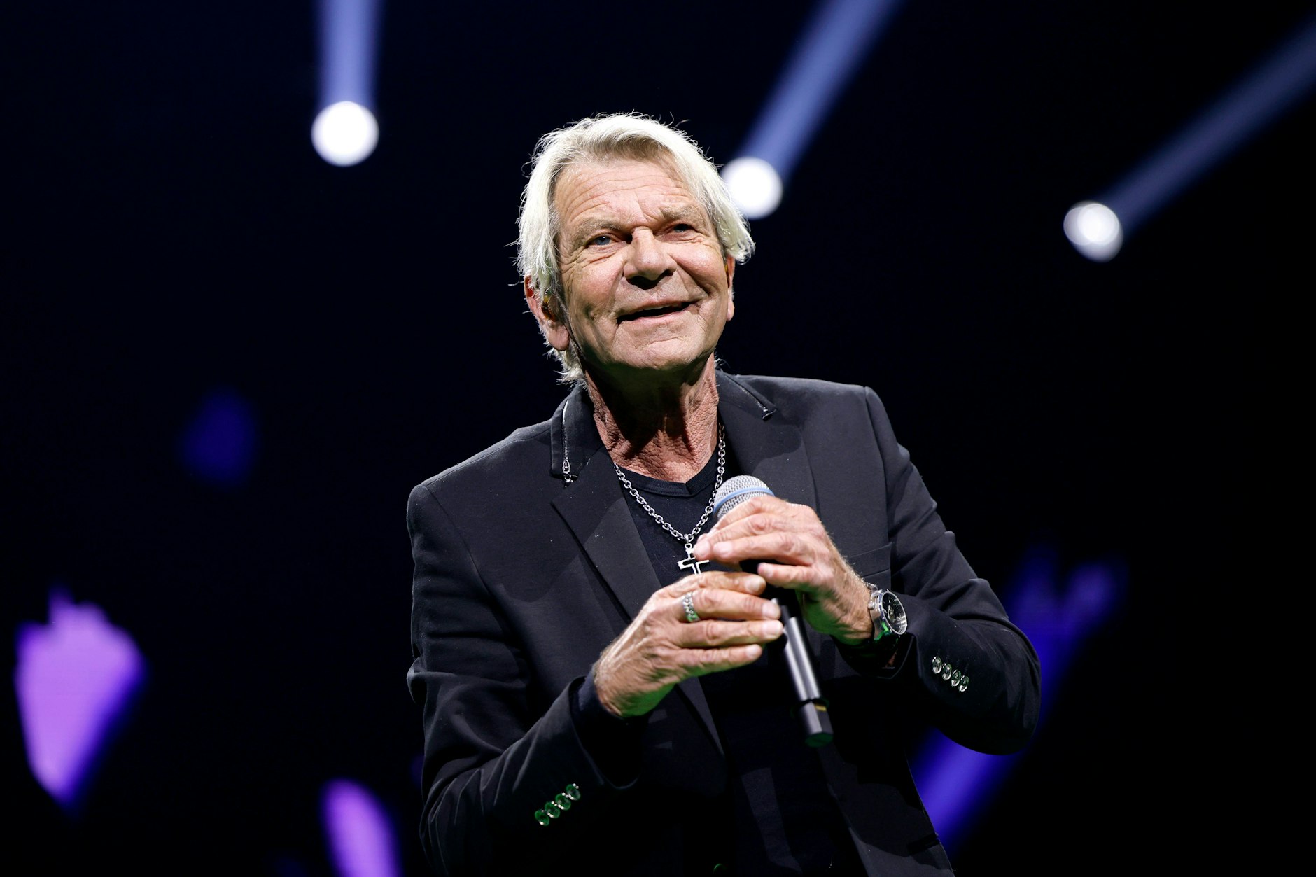 Popsänger Matthias Reim im Mai 2025 bei der Schlagernacht in der Lanxess-Arena in Köln.