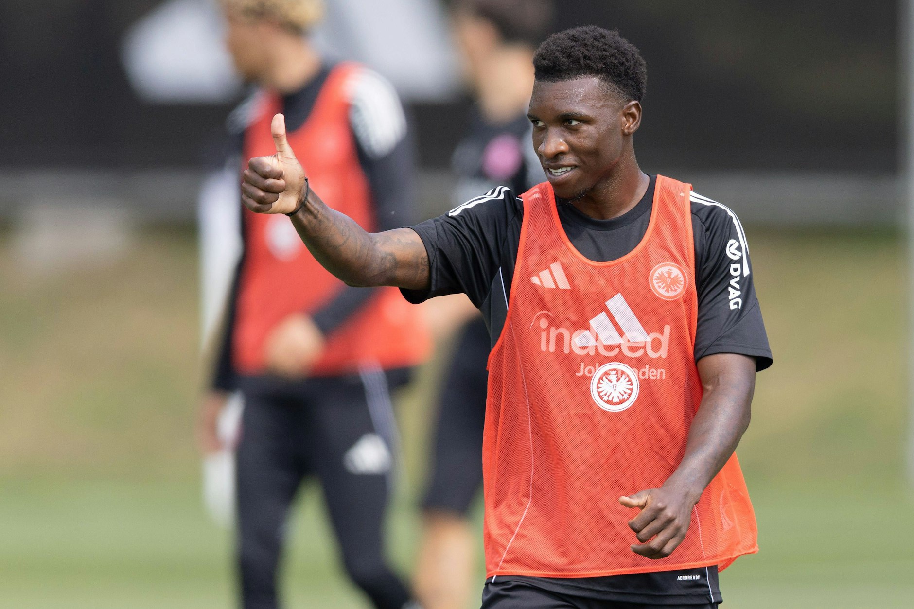 Daumen hoch für den 1. FC Union? Der Wechsel von Aurelio Buta (28) von Frankfurt zu Panathinaikos ist geplatzt. Der Verteidiger ist weiter auf dem Markt – und sogar billiger als gedacht.