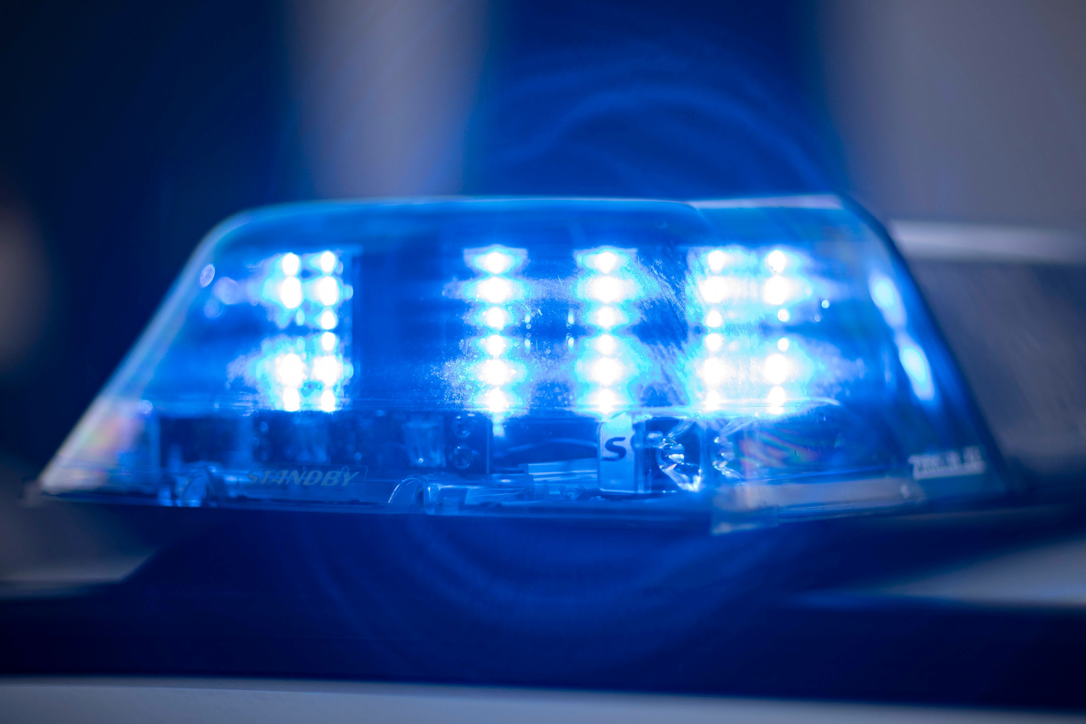 Polizei-Ticker: Zelt von Obdachlosen angezündet