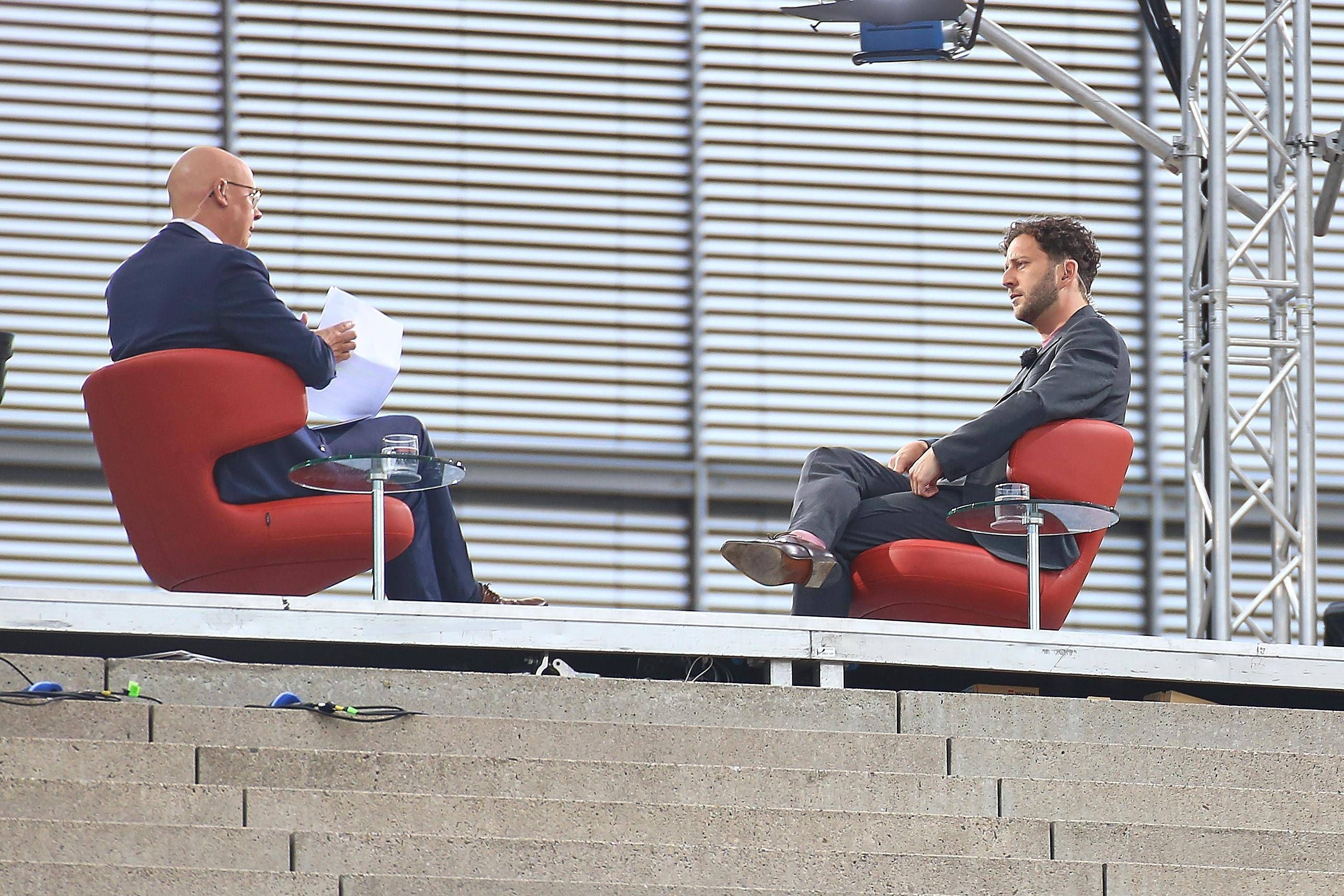 Aufzeichnung verlegt: So verhinderte die ARD Störaktionen bei Banaszaks Sommerinterview